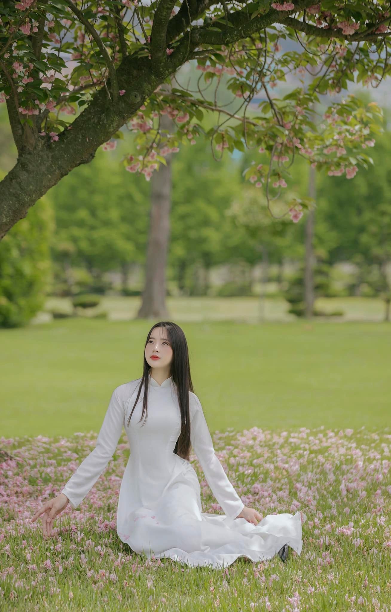 Nữ sinh mặc áo dài cực xinh