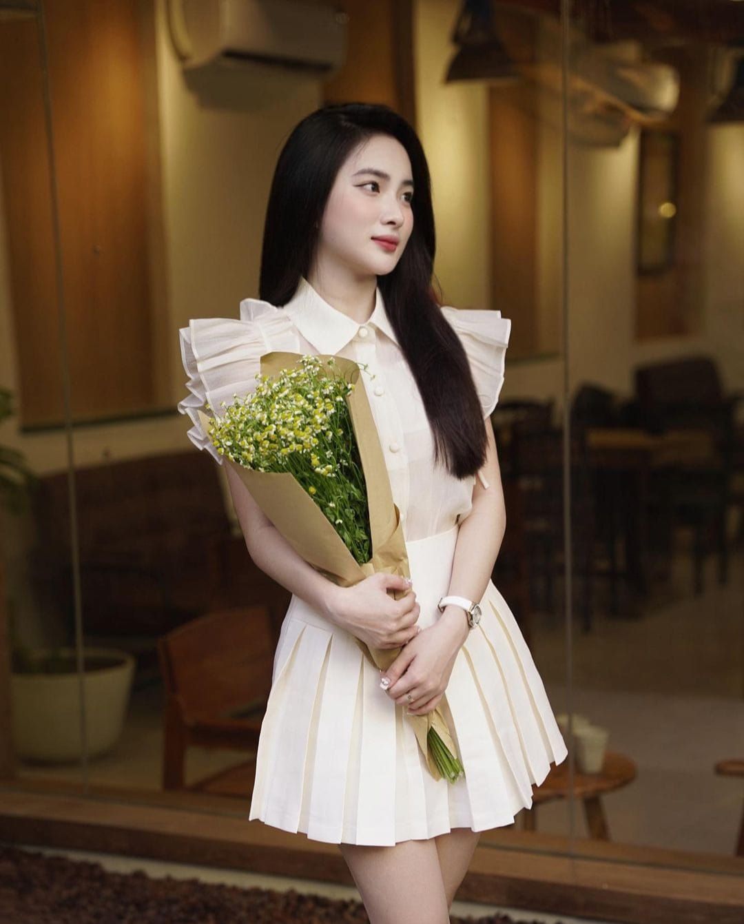 Cùng ngắm girl xinh Diệp Tố Oanh qua những bức ảnh đời thường quyến rũ và hấp dẫn