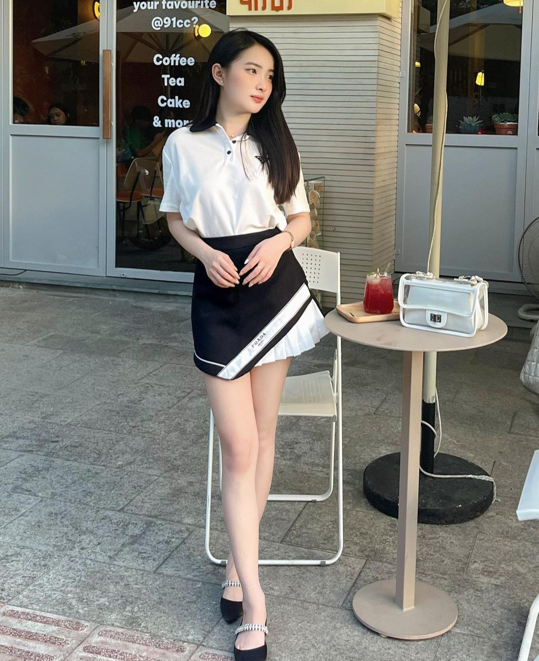 Cùng ngắm girl xinh Diệp Tố Oanh qua những bức ảnh đời thường quyến rũ và hấp dẫn