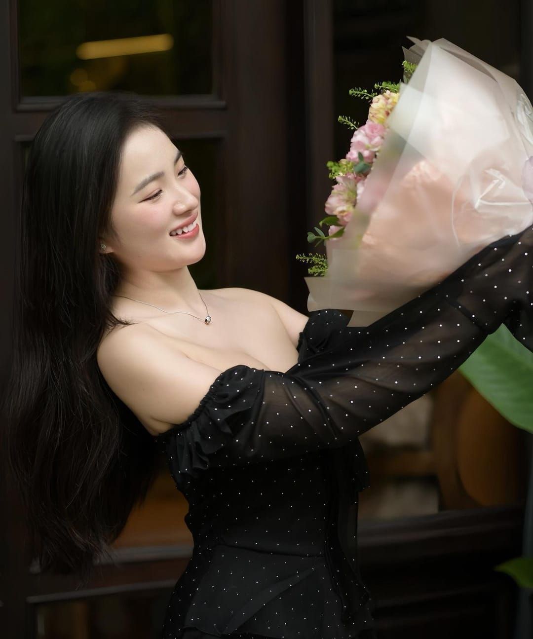 Cùng ngắm girl xinh Diệp Tố Oanh qua những bức ảnh đời thường quyến rũ và hấp dẫn