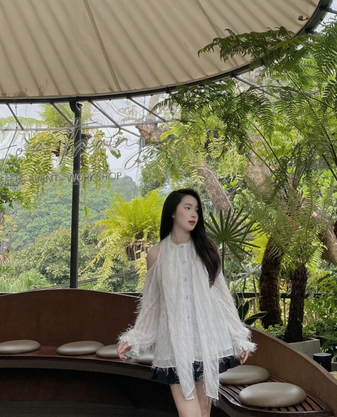 Cùng ngắm girl xinh Diệp Tố Oanh qua những bức ảnh đời thường quyến rũ và hấp dẫn