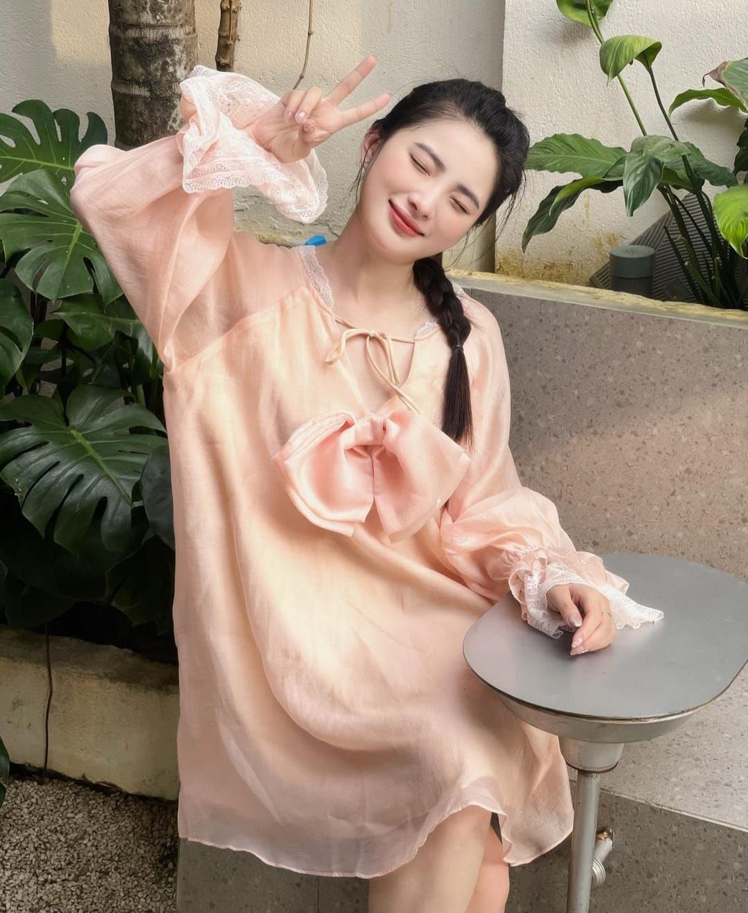 Cùng ngắm girl xinh Diệp Tố Oanh qua những bức ảnh đời thường quyến rũ và hấp dẫn
