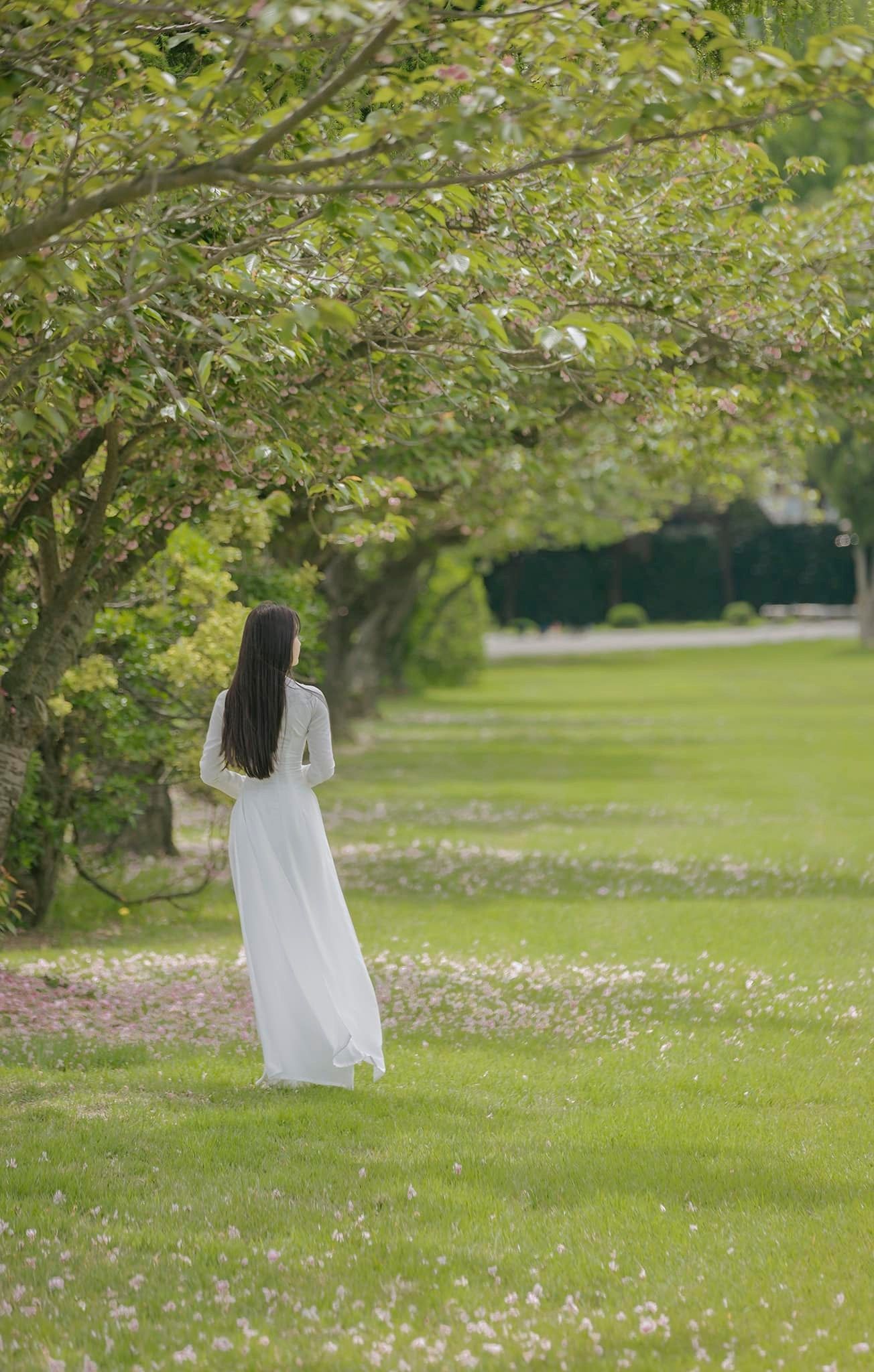 Nữ sinh mặc áo dài cực xinh