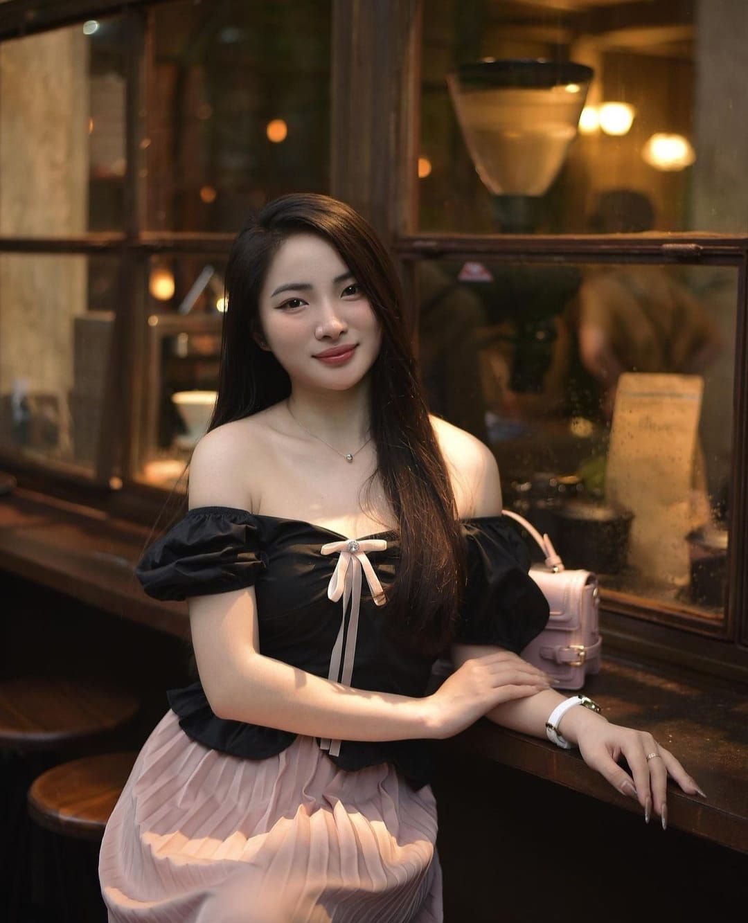 Cùng ngắm girl xinh Diệp Tố Oanh qua những bức ảnh đời thường quyến rũ và hấp dẫn