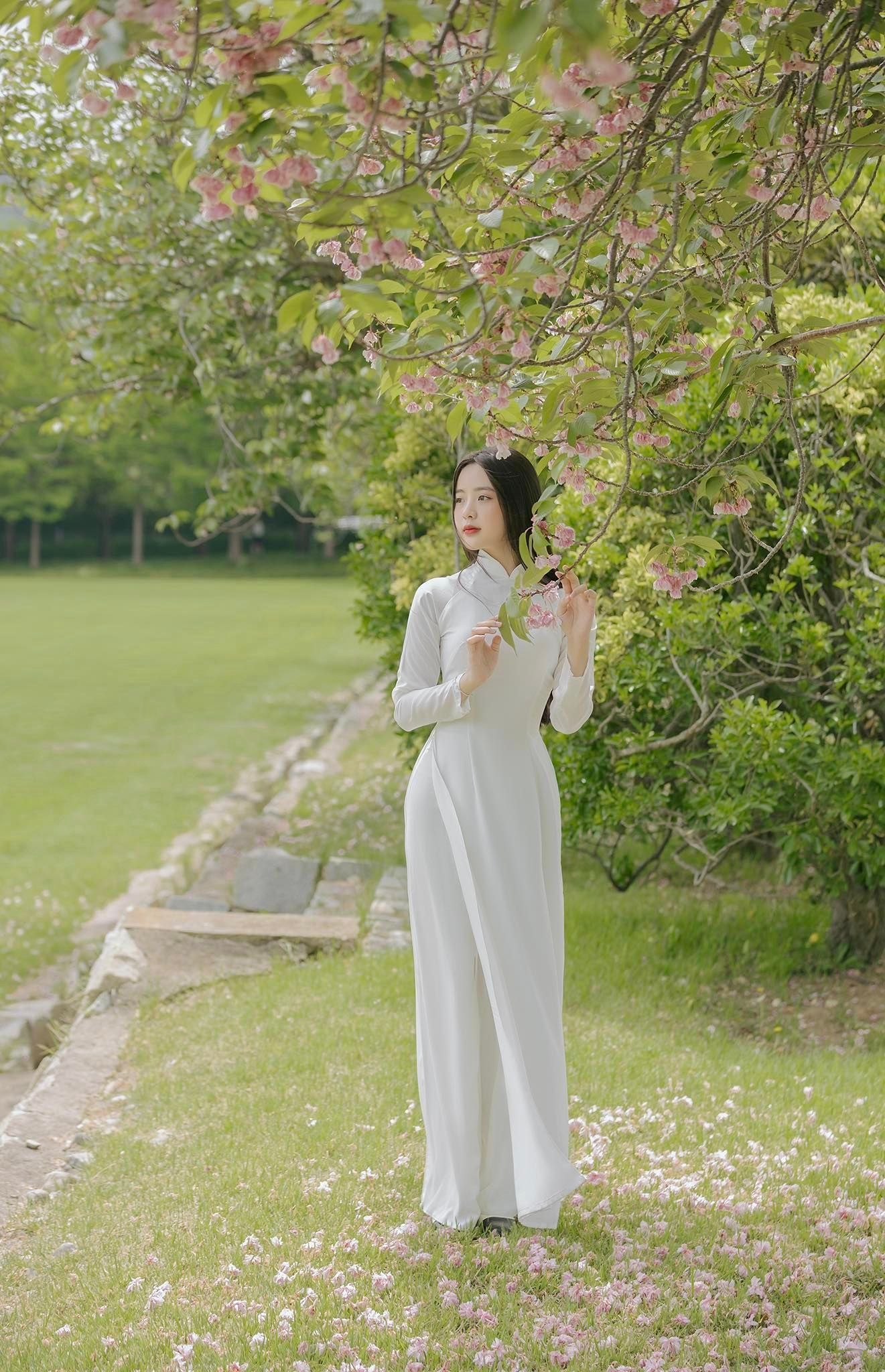 Nữ sinh mặc áo dài cực xinh