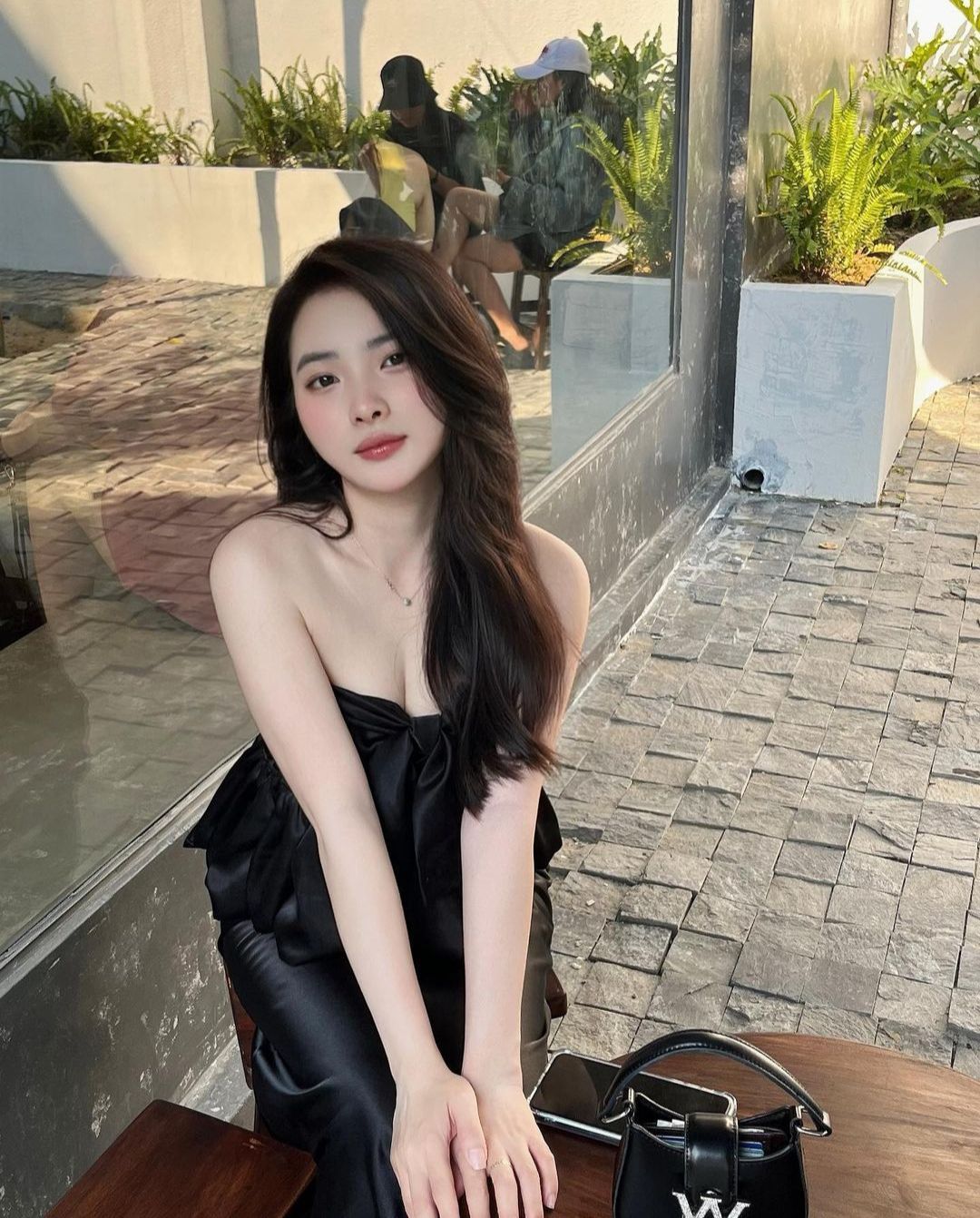 Cùng ngắm girl xinh Diệp Tố Oanh qua những bức ảnh đời thường quyến rũ và hấp dẫn