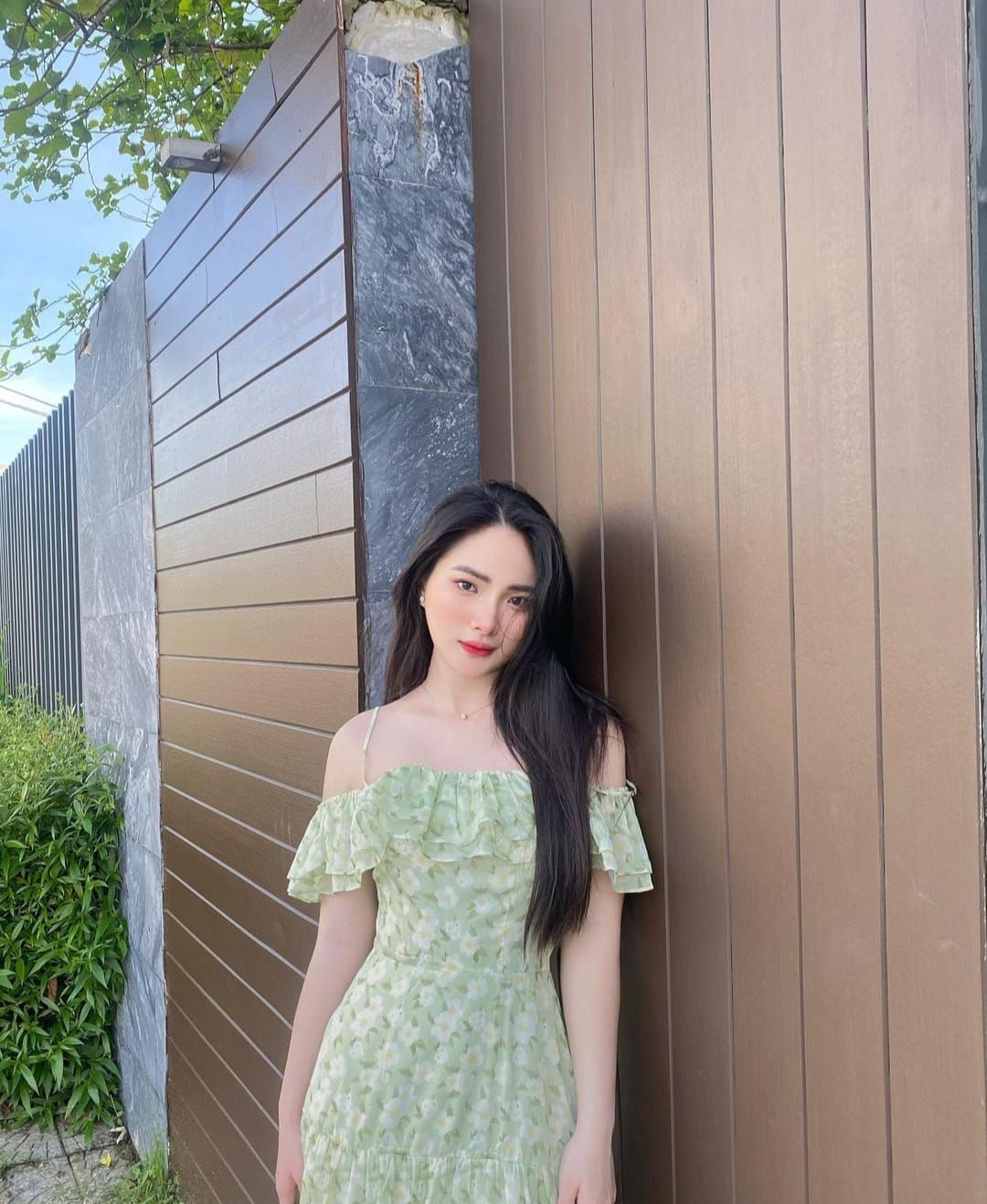 Cùng ngắm girl xinh Diệp Tố Oanh qua những bức ảnh đời thường quyến rũ và hấp dẫn