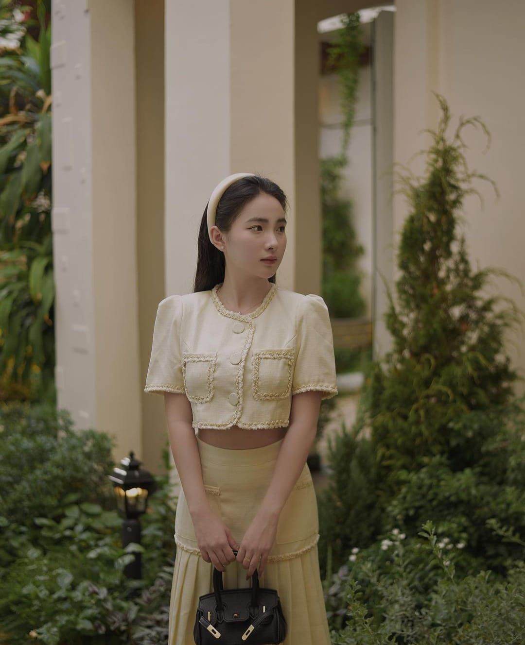 Cùng ngắm girl xinh Diệp Tố Oanh qua những bức ảnh đời thường quyến rũ và hấp dẫn