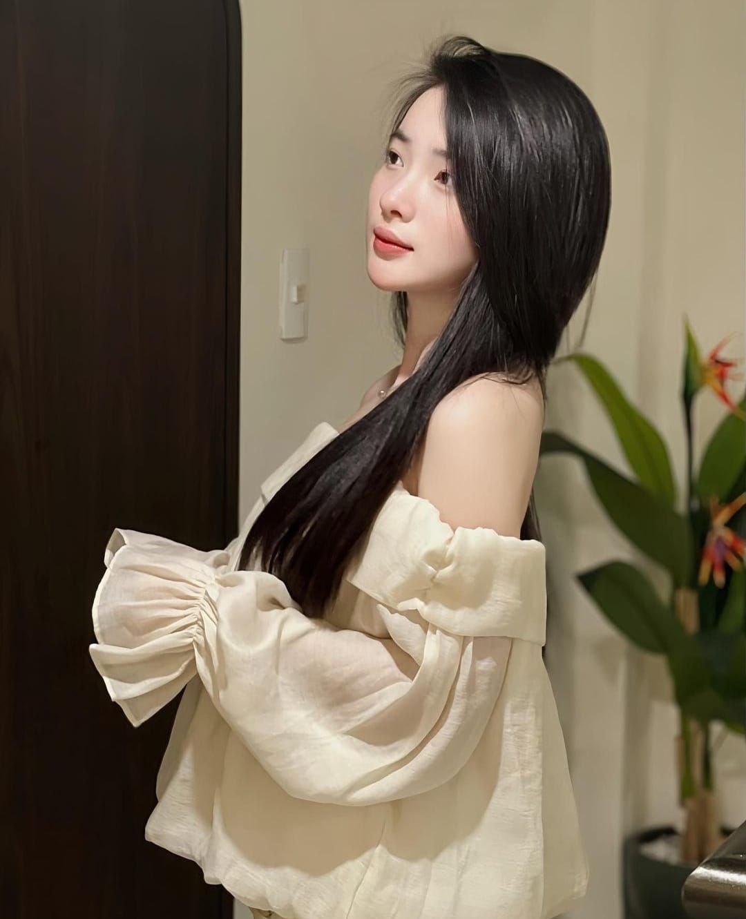 Cùng ngắm girl xinh Diệp Tố Oanh qua những bức ảnh đời thường quyến rũ và hấp dẫn