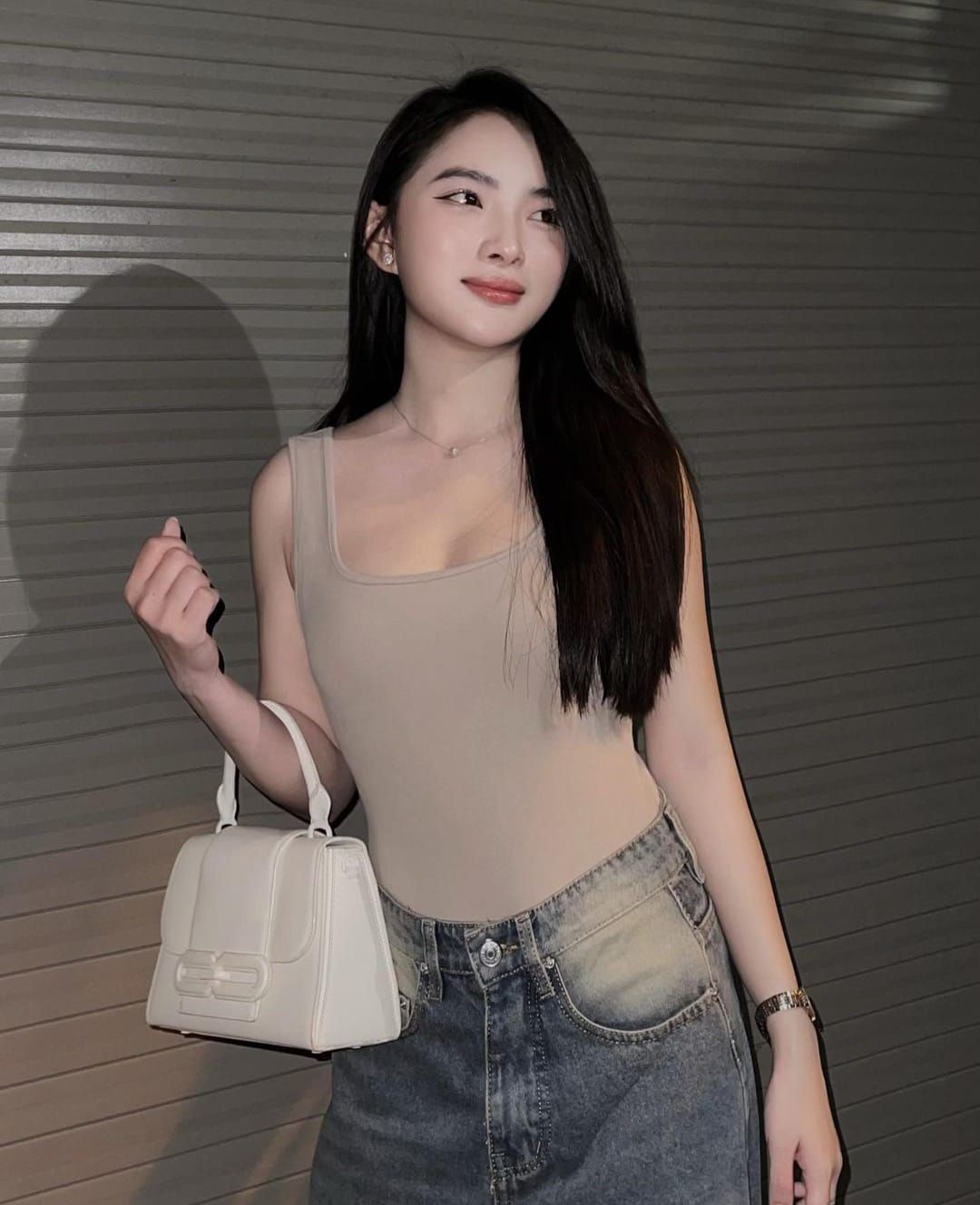 Cùng ngắm girl xinh Diệp Tố Oanh qua những bức ảnh đời thường quyến rũ và hấp dẫn