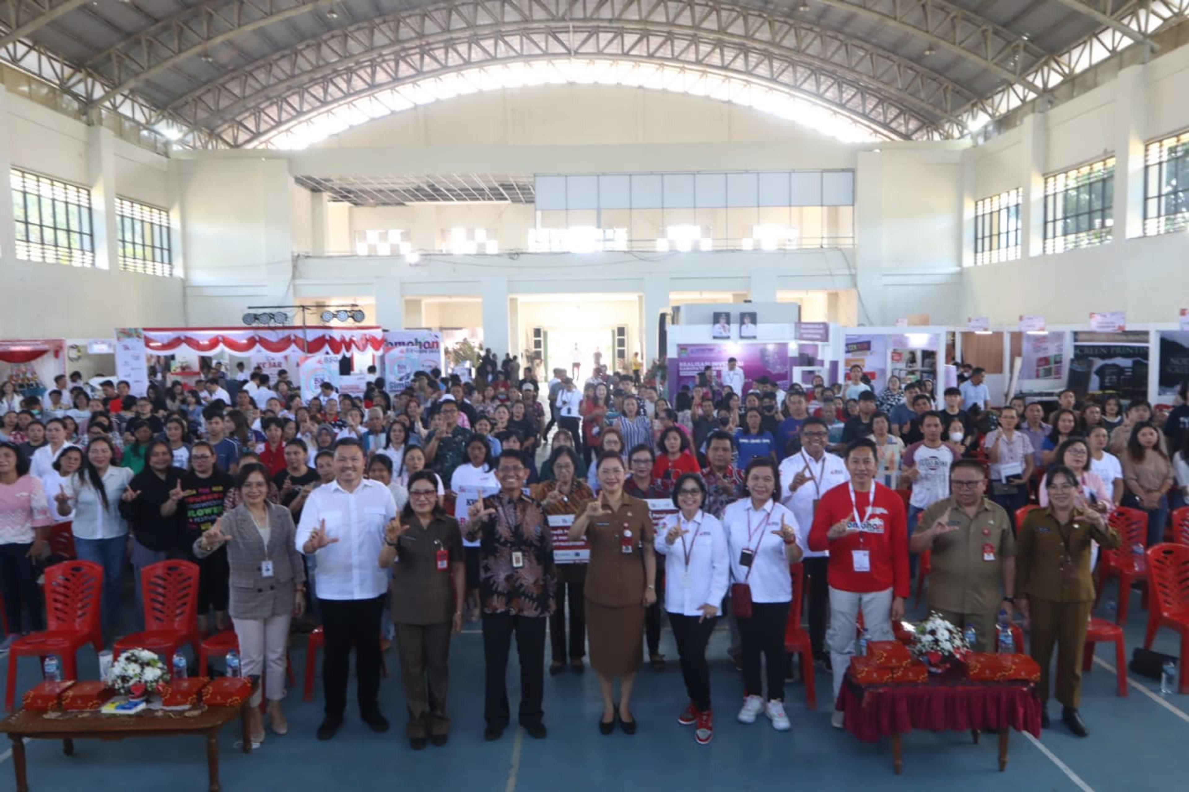 Lily Solang Hadiri Kegiatan Edukasi Keuangan bagi UMKM Penunjang Pariwisata