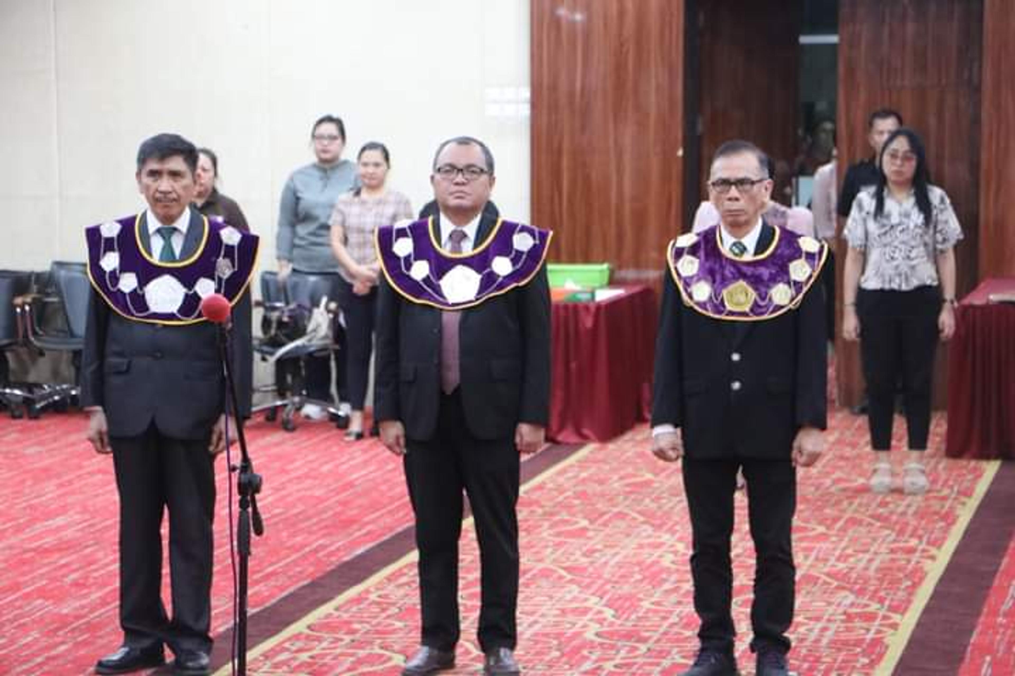Rektor UNSRAT Rombak ‘Kabinet’, Lantik Wakil Rektor 1, 2 dan 4
