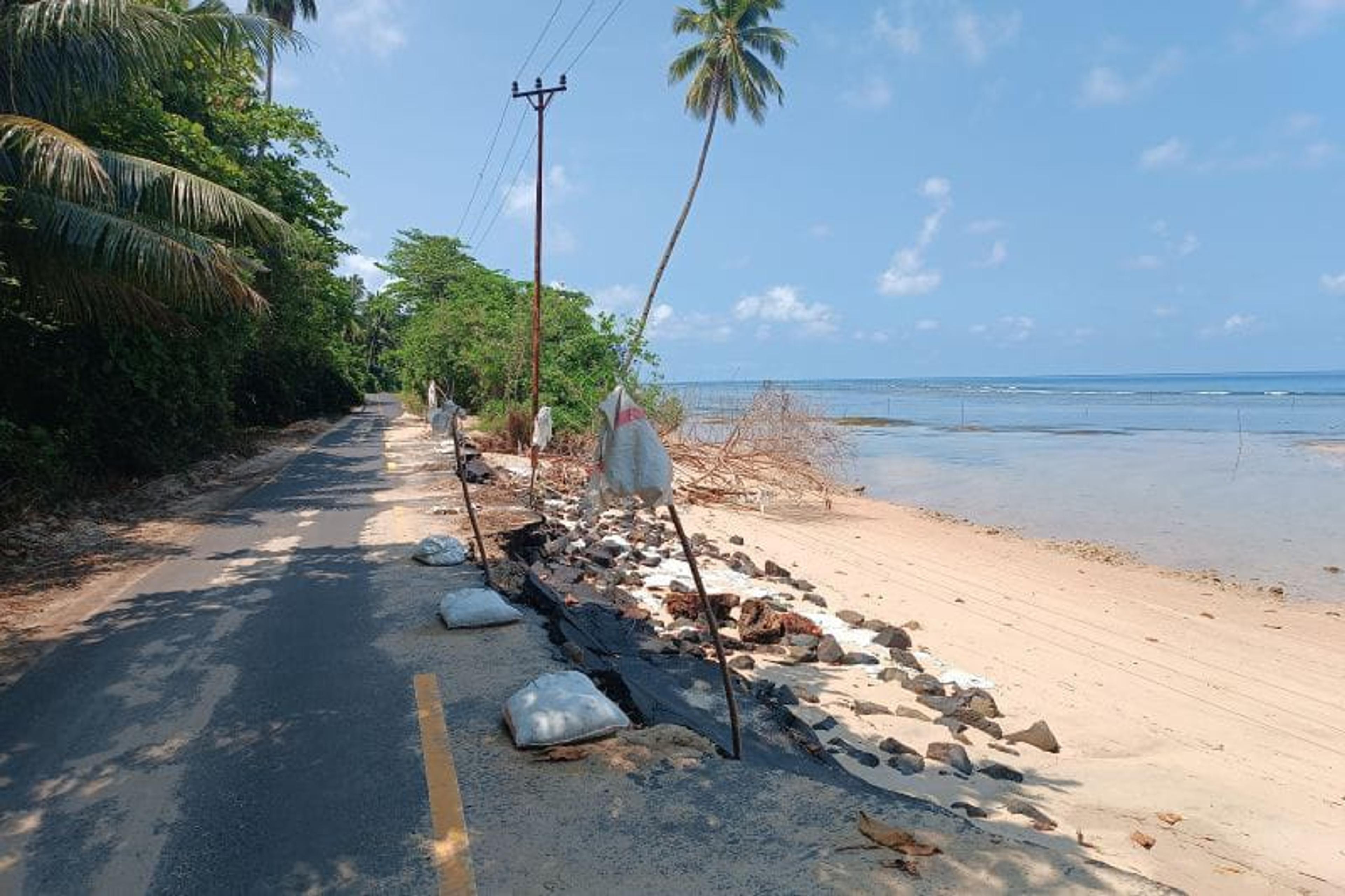 Abrasi Ancam Infrastruktur Jalan Pantai Timur Minahasa