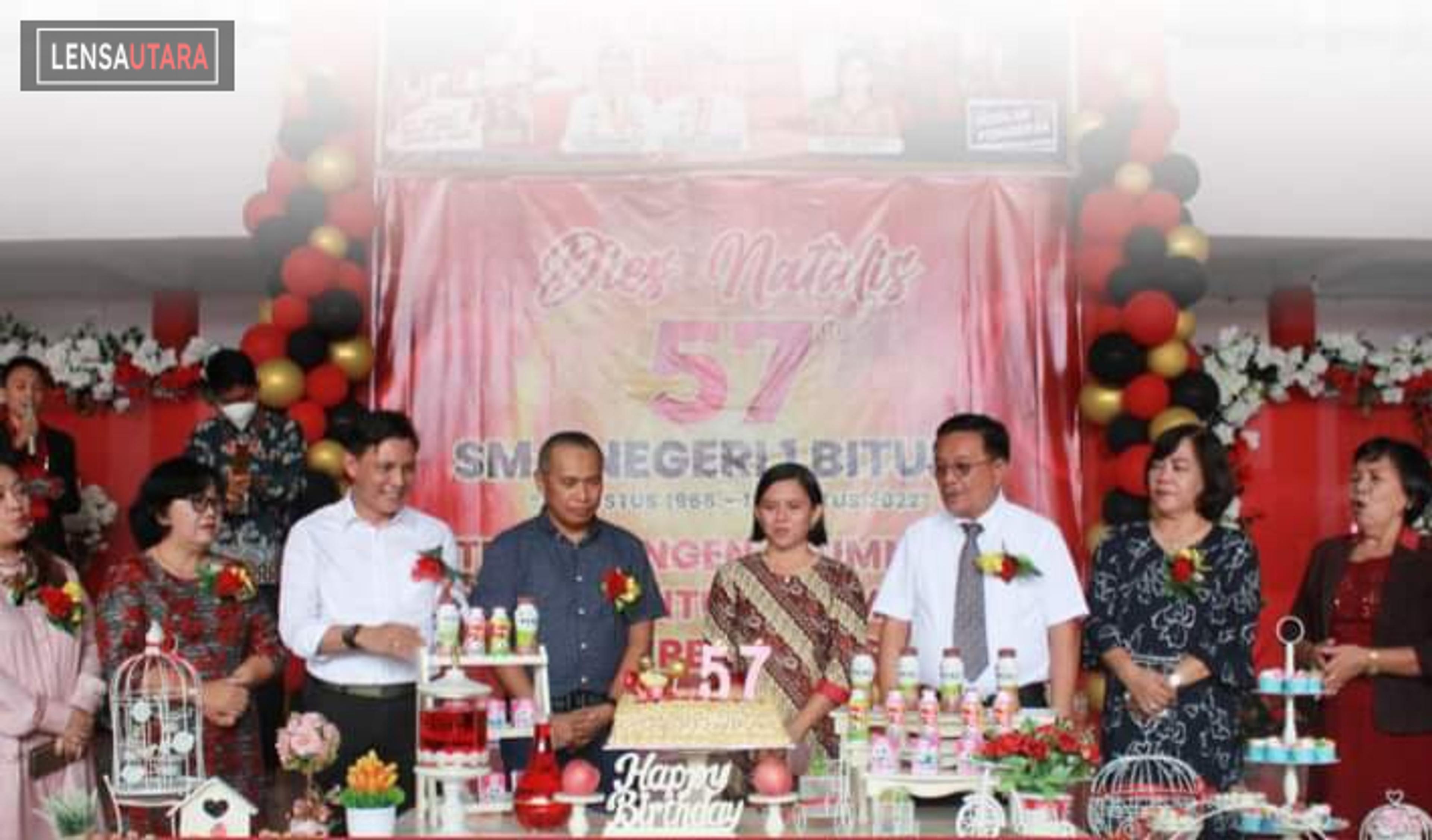 Mantiri Hadiri Perayaan HUT SMAN 1 Bitung ke-57
