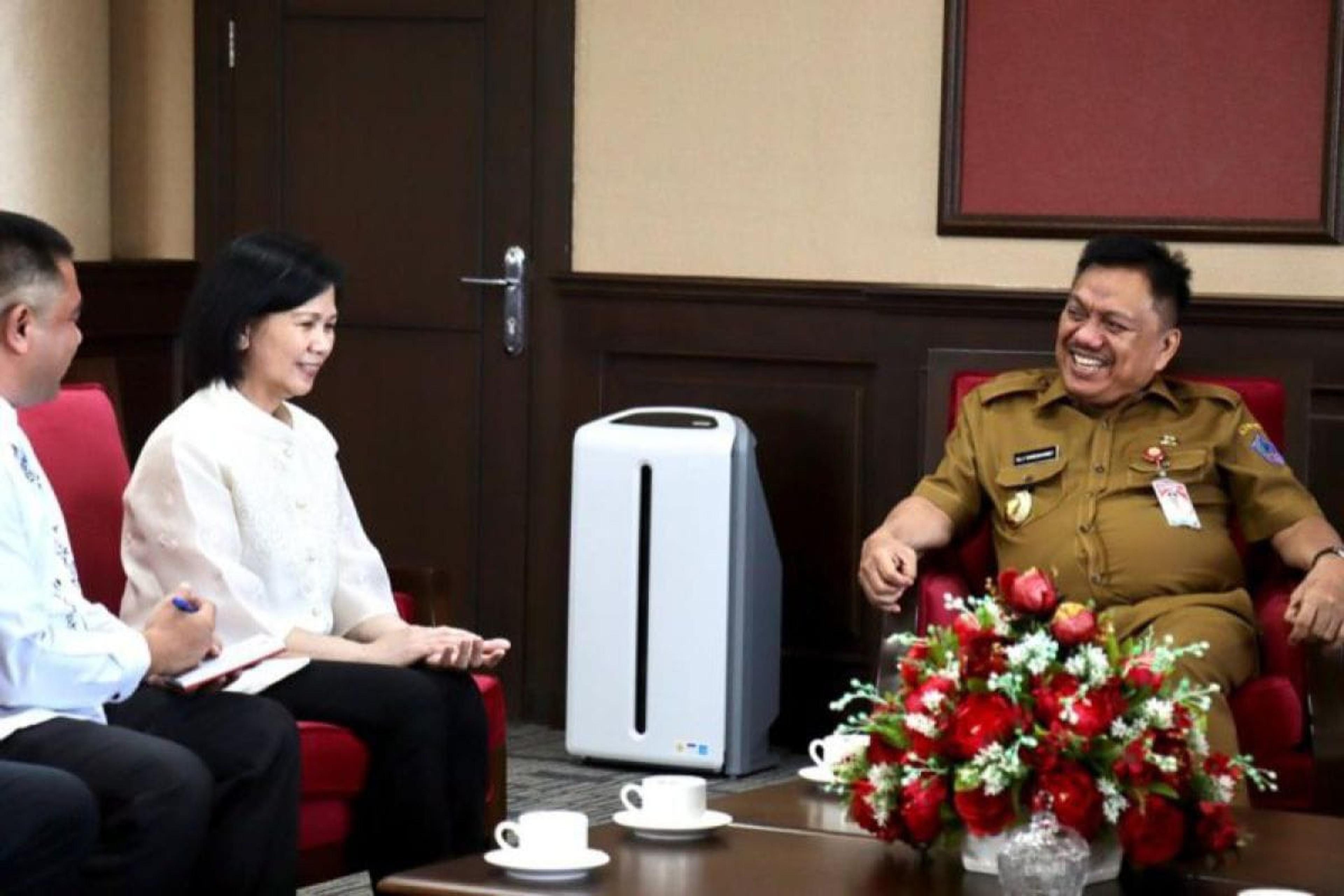 Gubernur Sulut Bersama Konjen Filipina Bahas Konektivitas Bitung dan Davao
