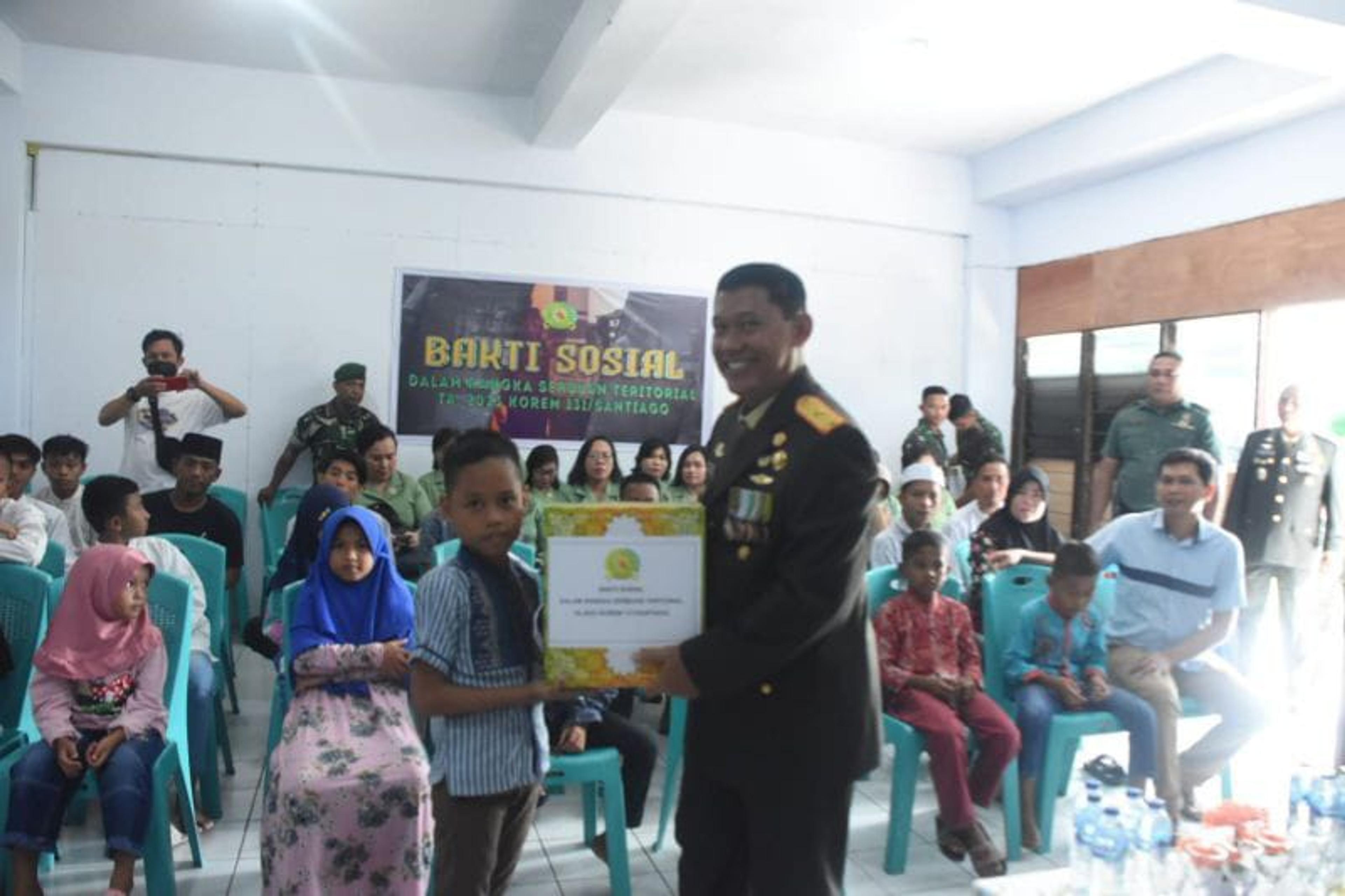 Danrem 131 Santiago Berbagi Kasih Bersama Anak Panti Asuhan