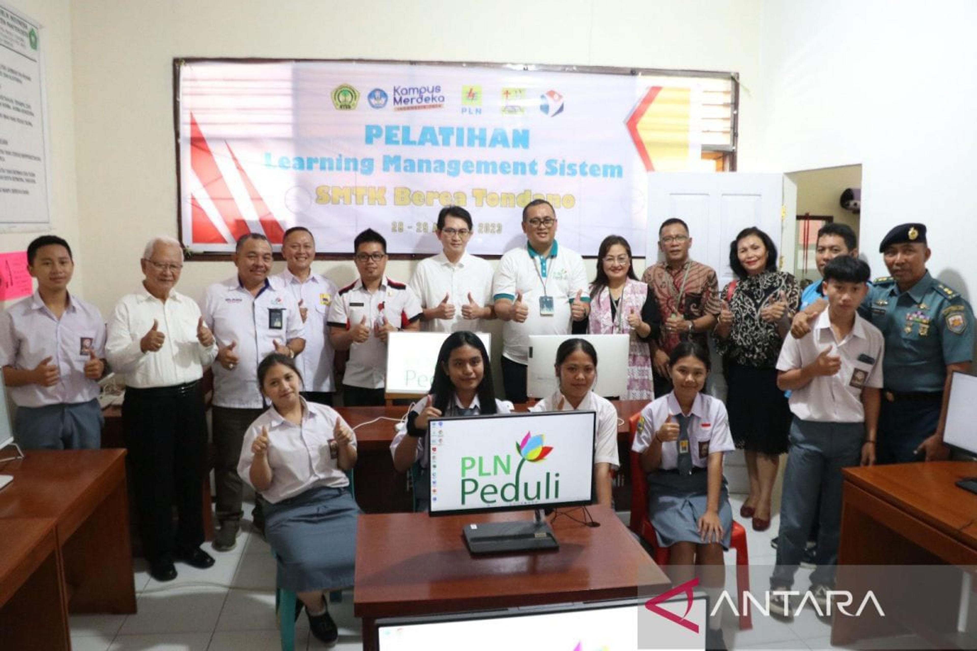 PLN Bantu Tingkatkan Kualitas Pendidikan di Sulut