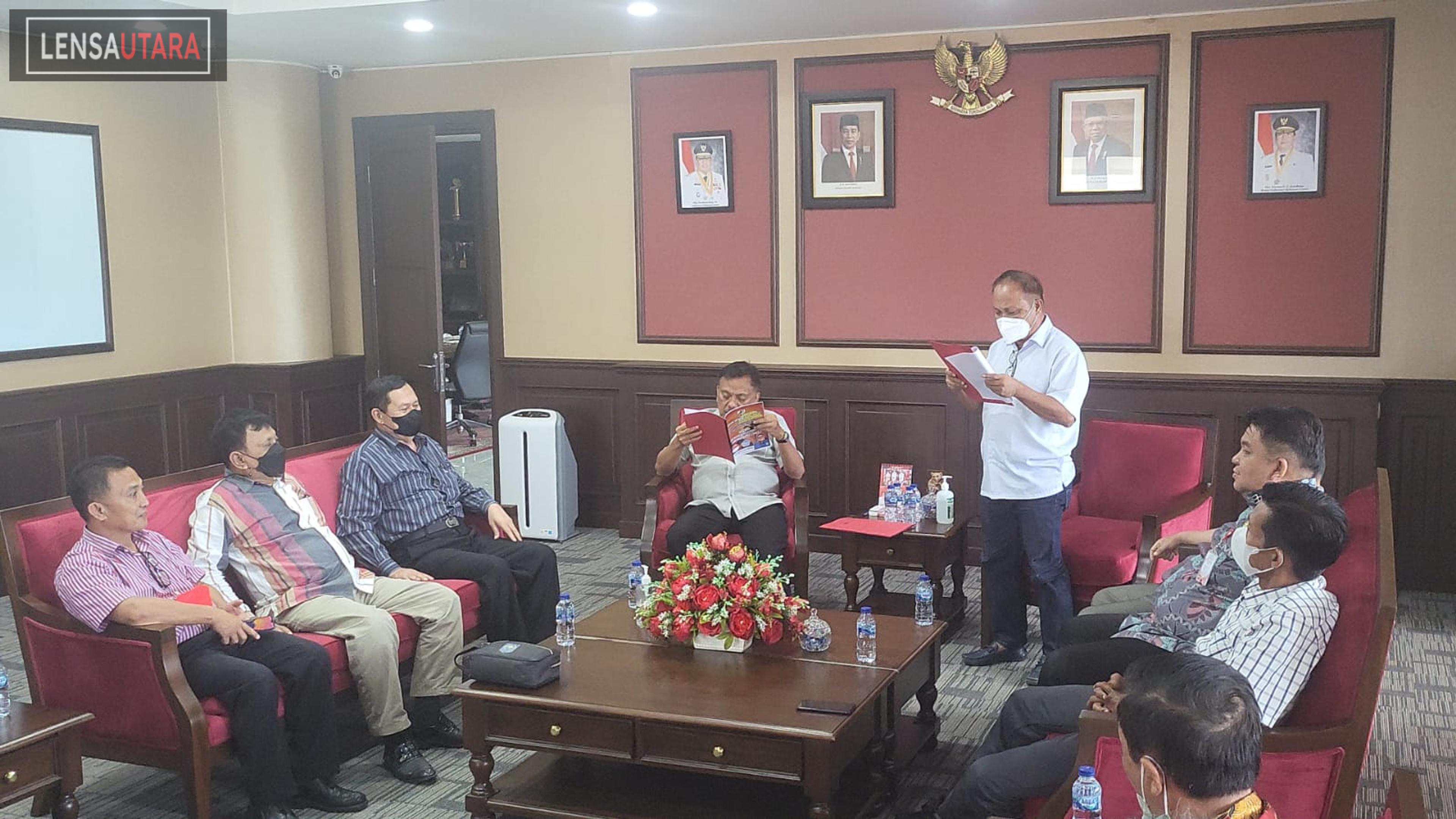Tim Senior KNPI Sulut Sampaikan 6 Pokok Pikiran, Gubernur Olly Ajak “Marijo Bakobong”