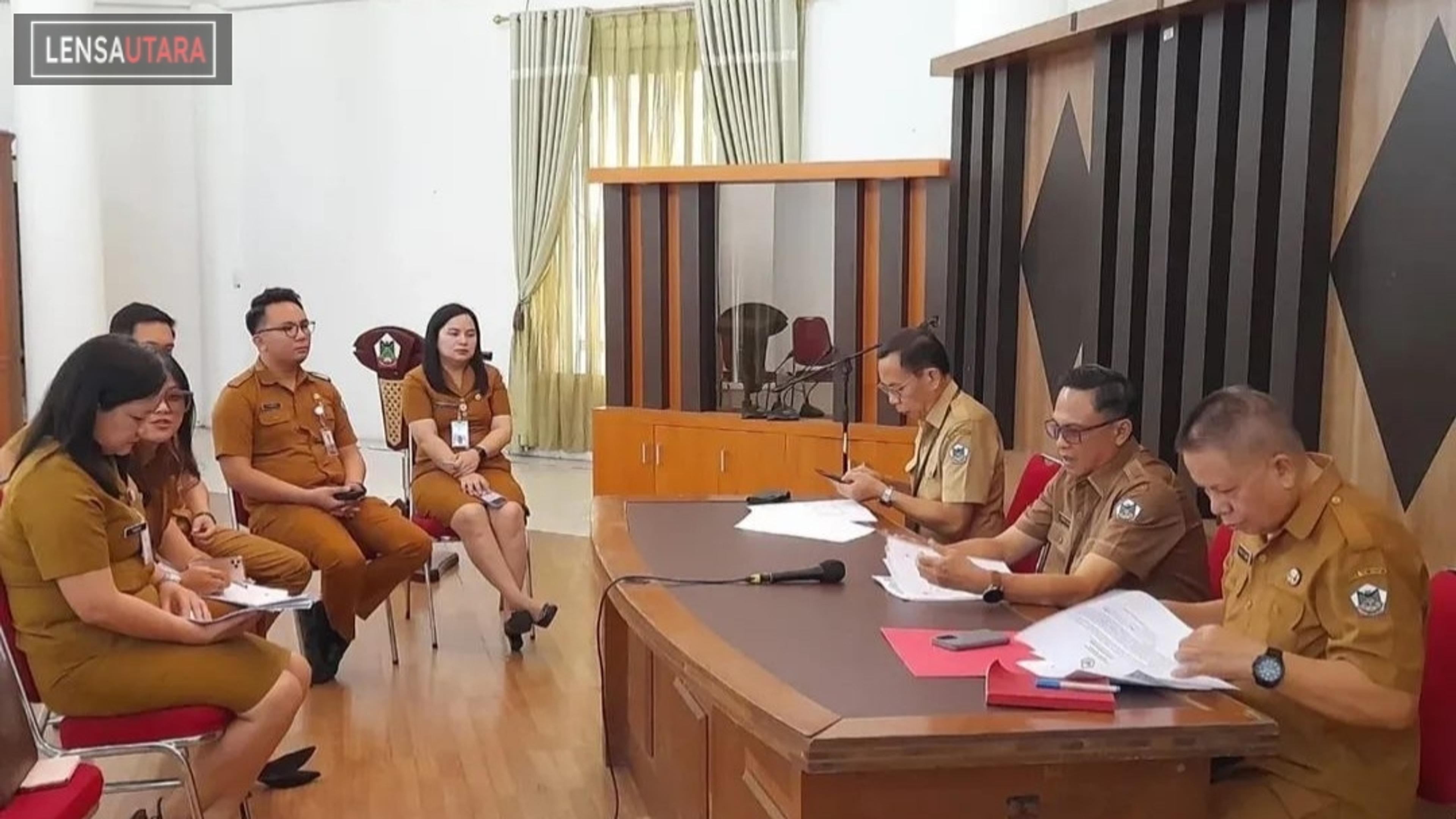 Edwin Roring Beri Arahan Untuk Pengembangan BLUD RSUD Anugerah Tomohon