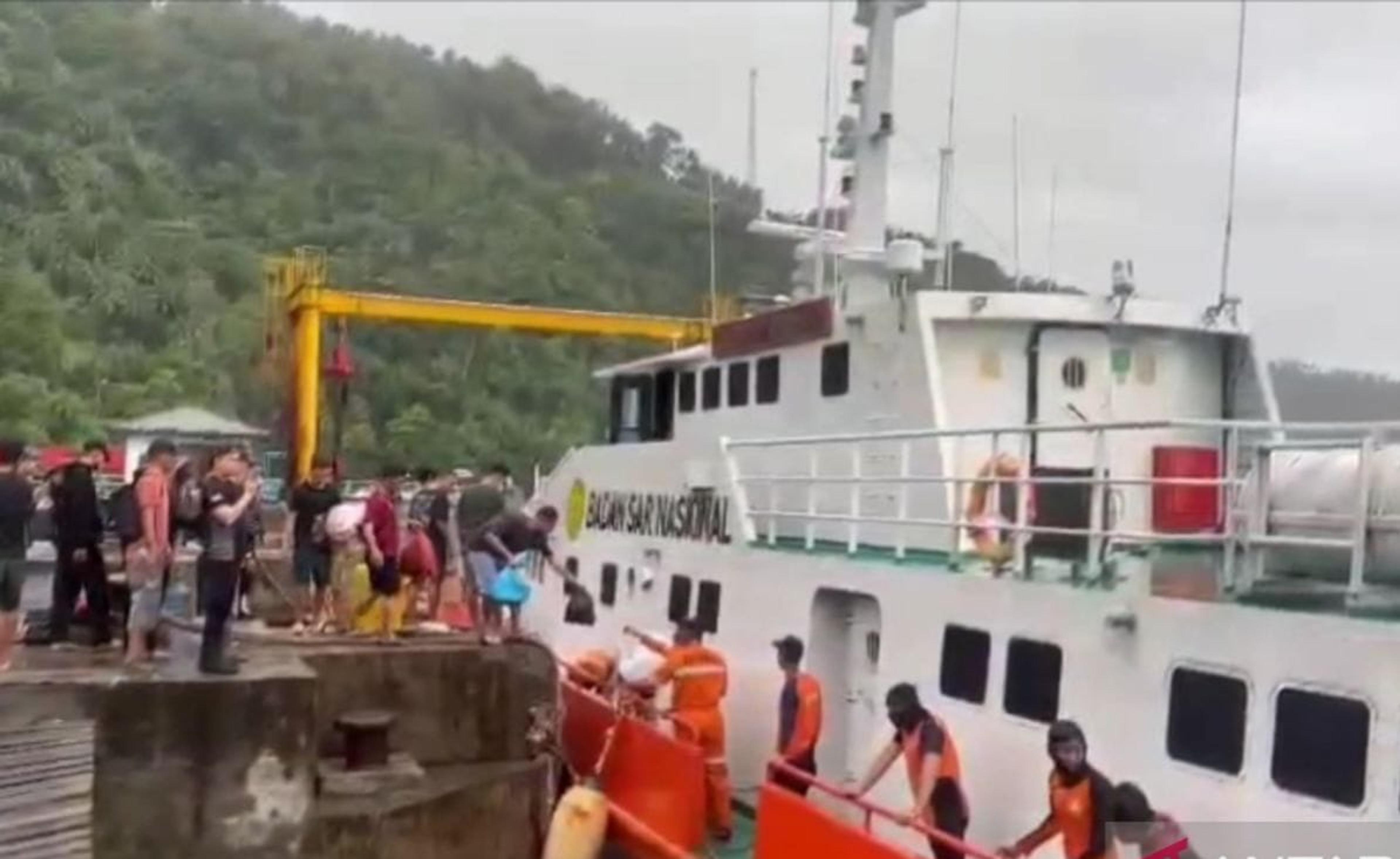 Gunung Ruang Meletus, 626 Warga Tagulandang Dievakuasi Tim SAR