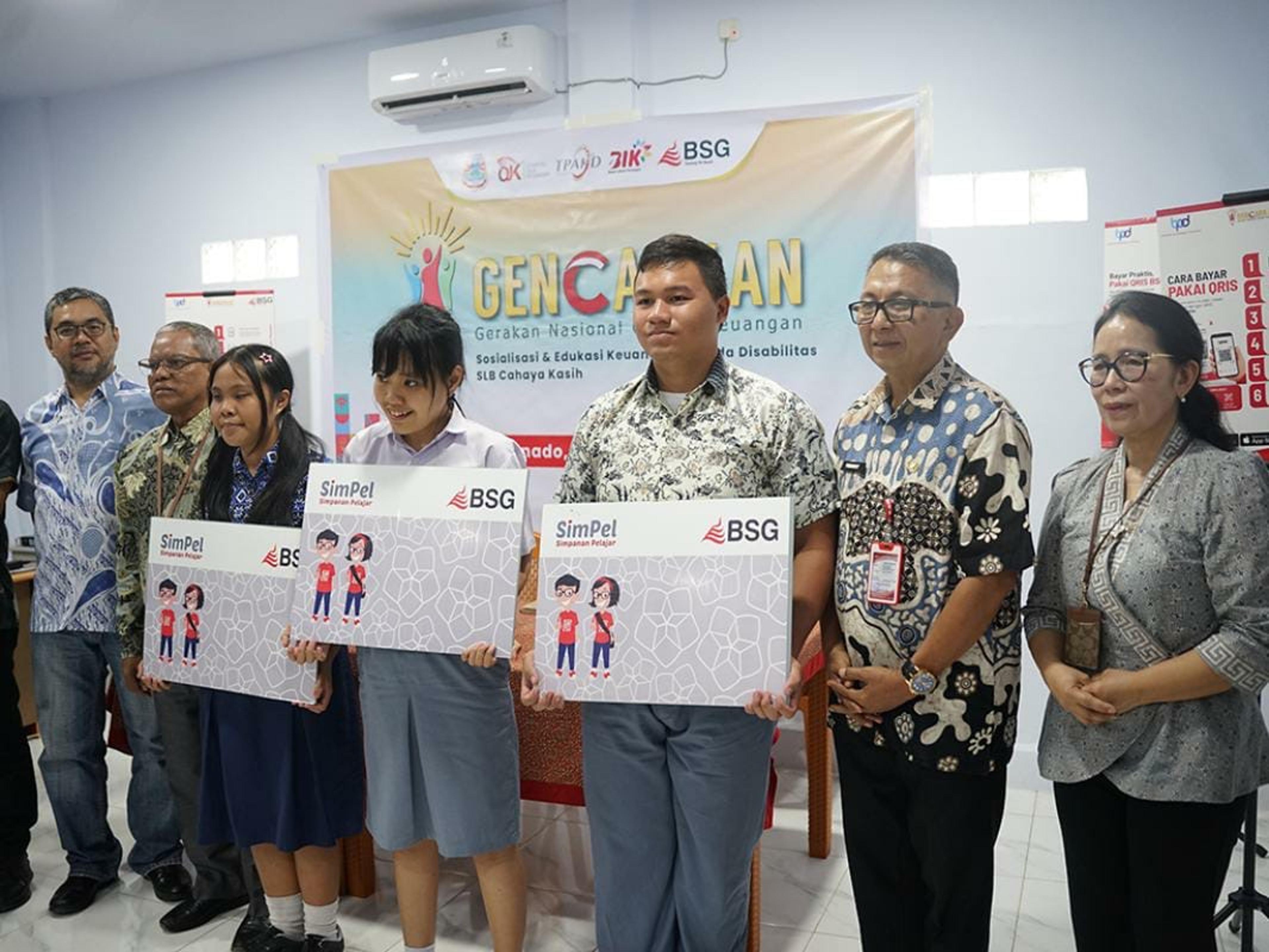 OJK dan Bank SulutGo Gelar GENCARKAN Bagi Siswa Disabilitas di Manado, Wujudkan Akses Keuangan Inklusif