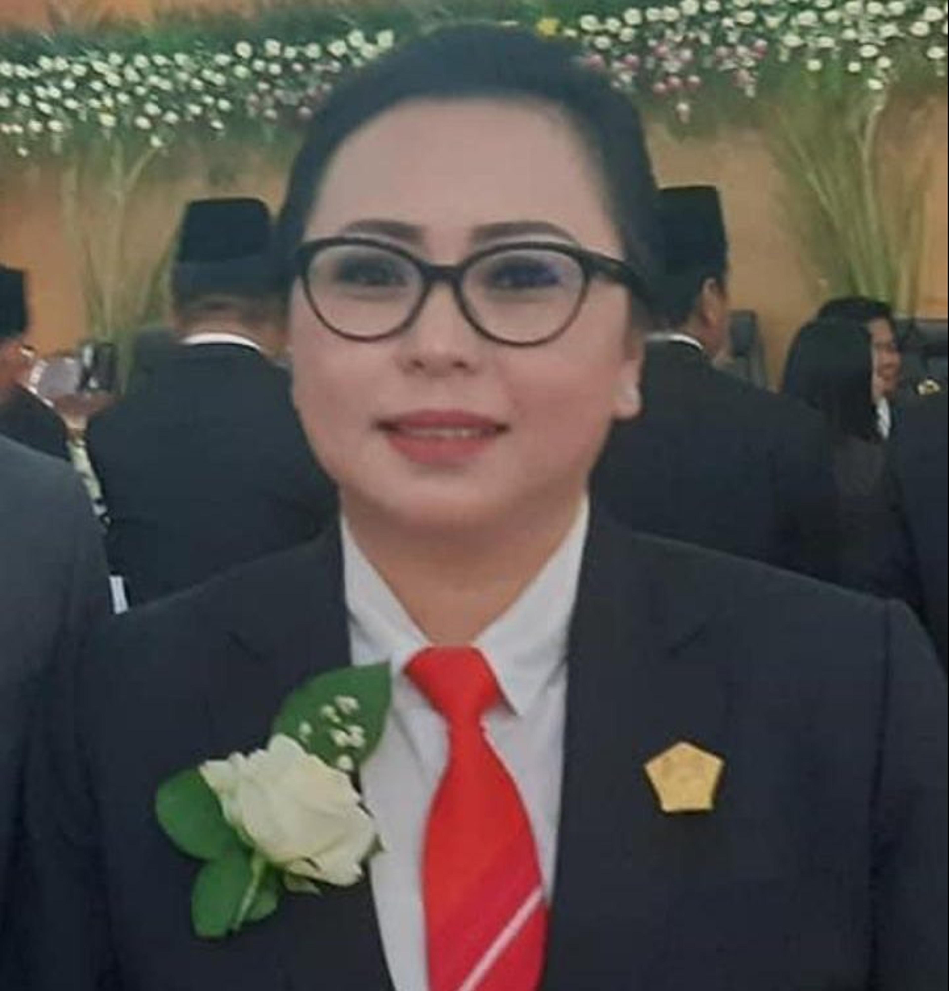 Santi Runtu Salurkan Air Bersih Untuk Semua Kalangan