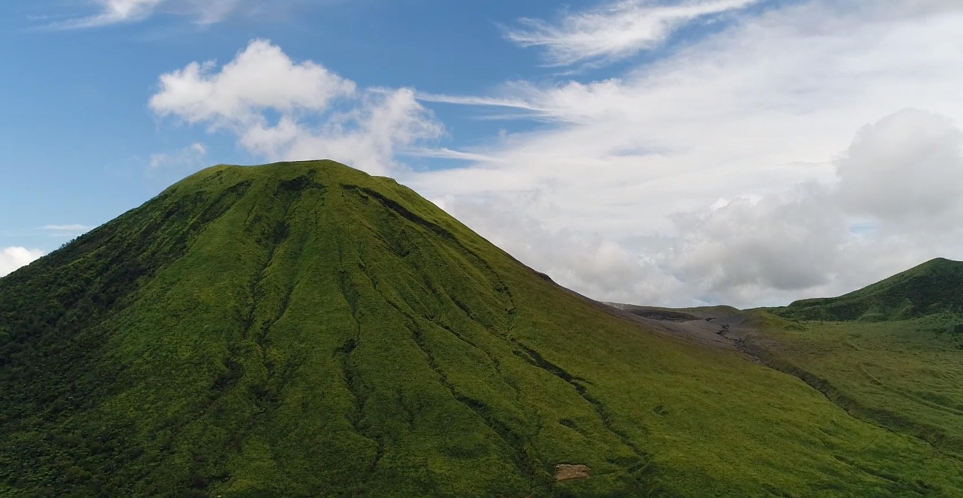 Status Gunung Lokon Turun ke Level 2, Pendakian Masih Dilarang