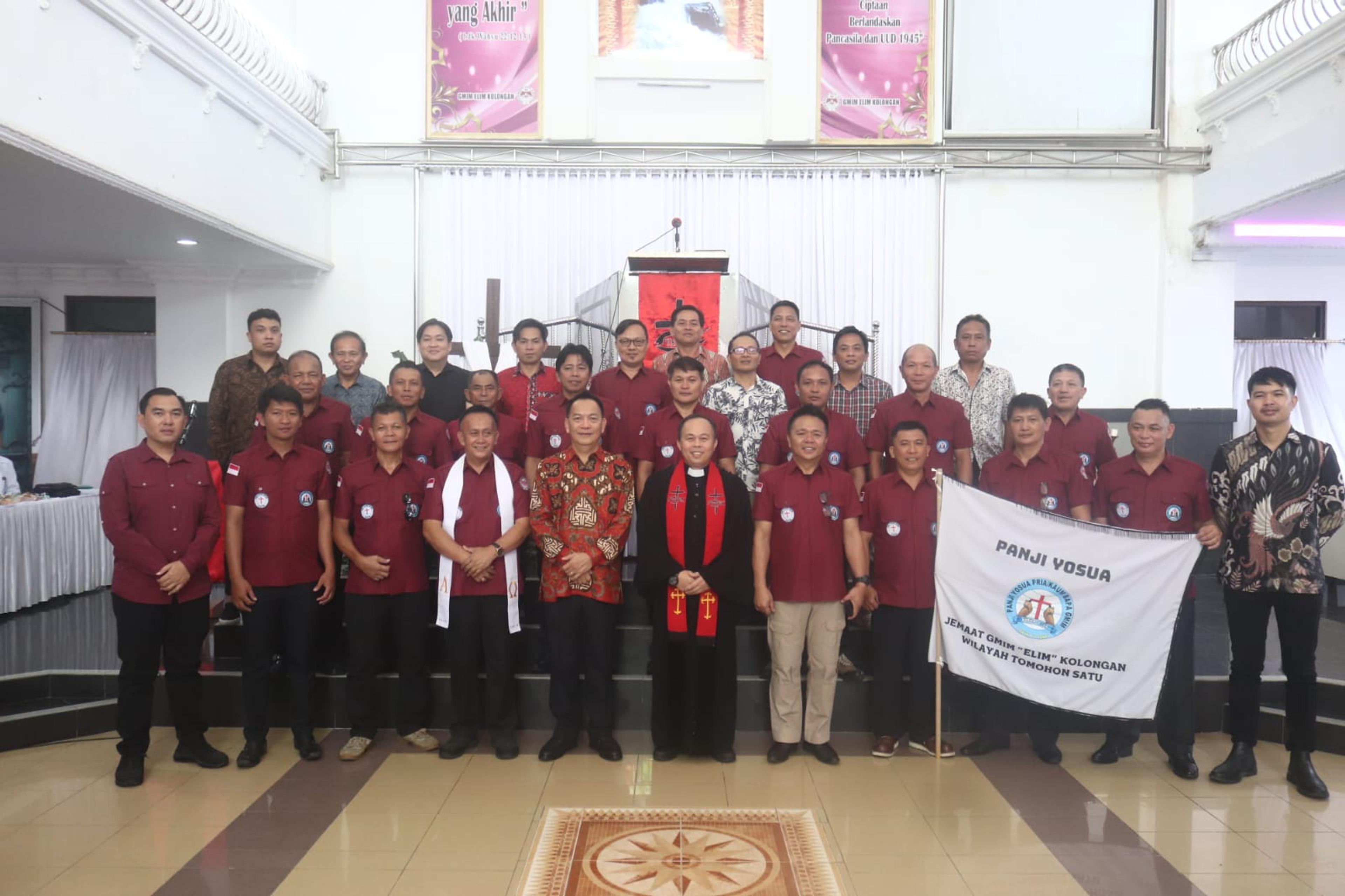 Walikota Caroll Harap Panji Yosua Elim Kolongan Jadi Teladan Dalam Jemaat