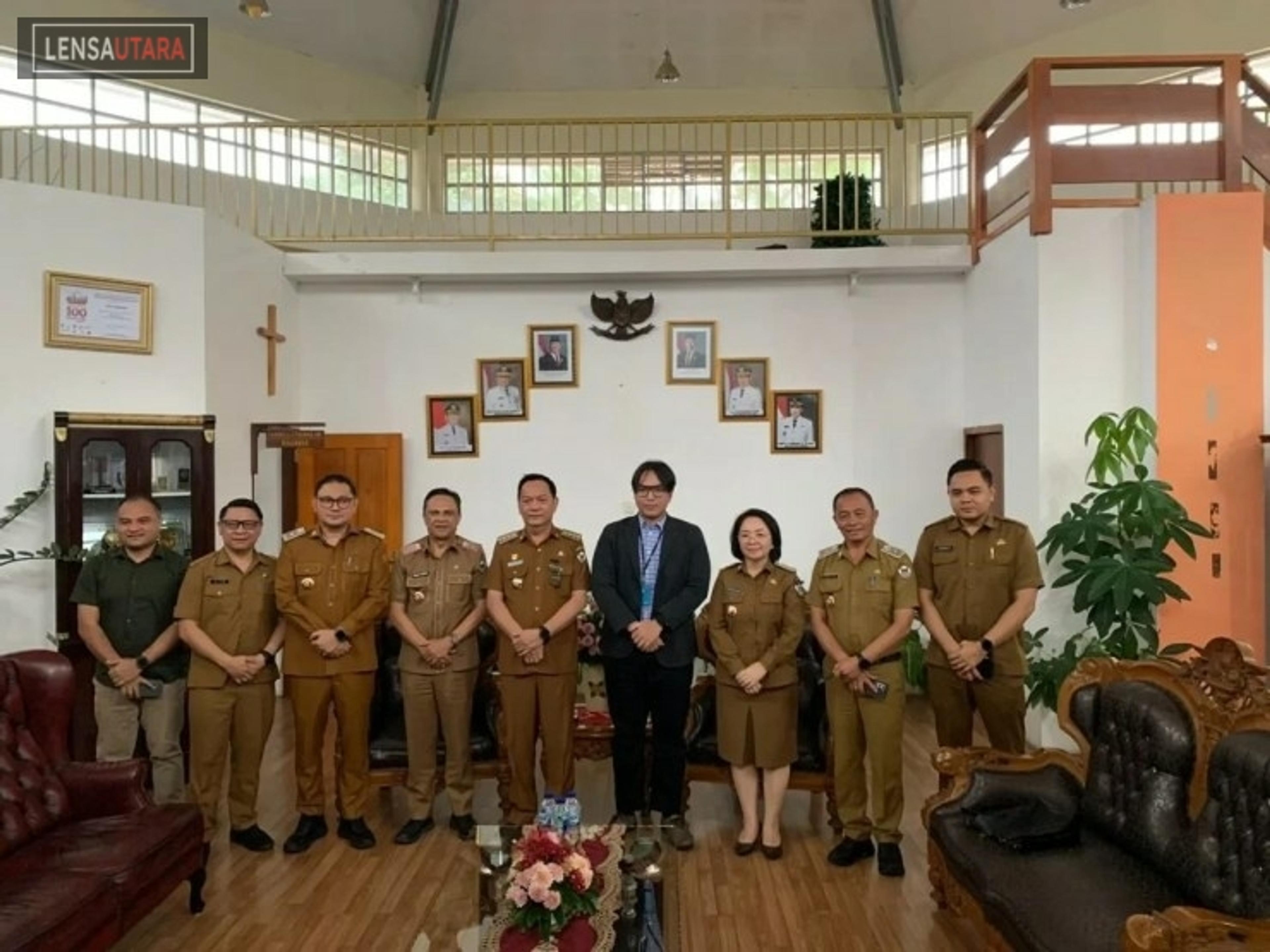 Duta Besar Nico Barito dan Wali Kota Caroll Senduk Sepakat Kembangkan Konsep Pariwisata Florikultura di Kota Tomohon