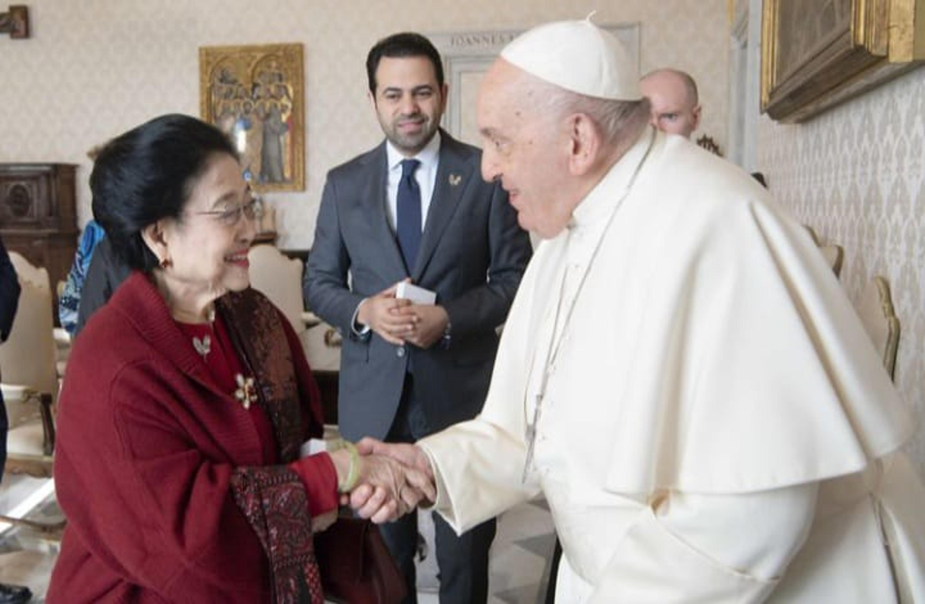 Megawati ke Roma Bertemu Paus dan Hadiri Zayed Award untuk Persaudaraan