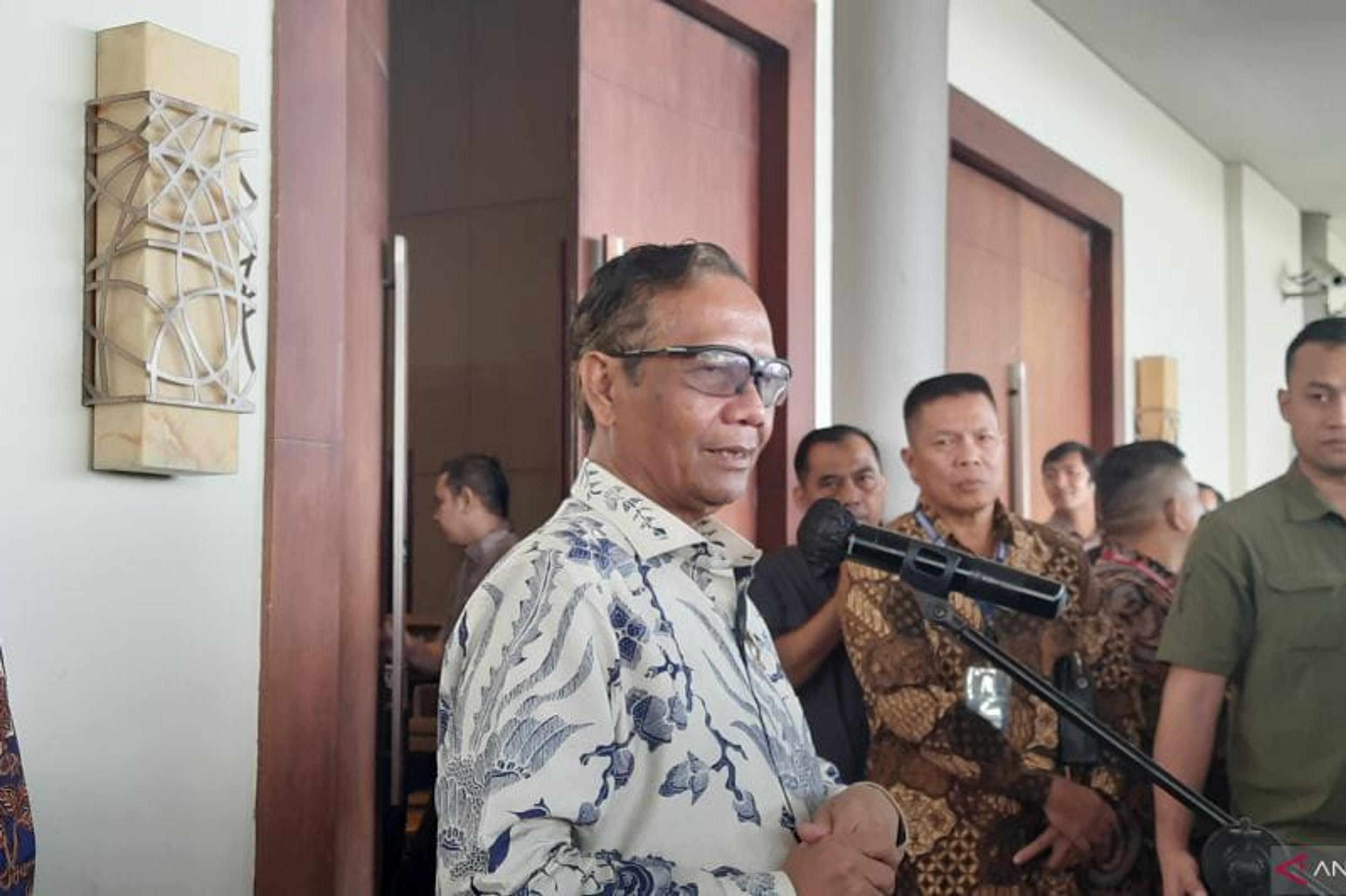 Mahfud MD: Saya Banyak Jabatan Seperti Luhut Pandjaitan