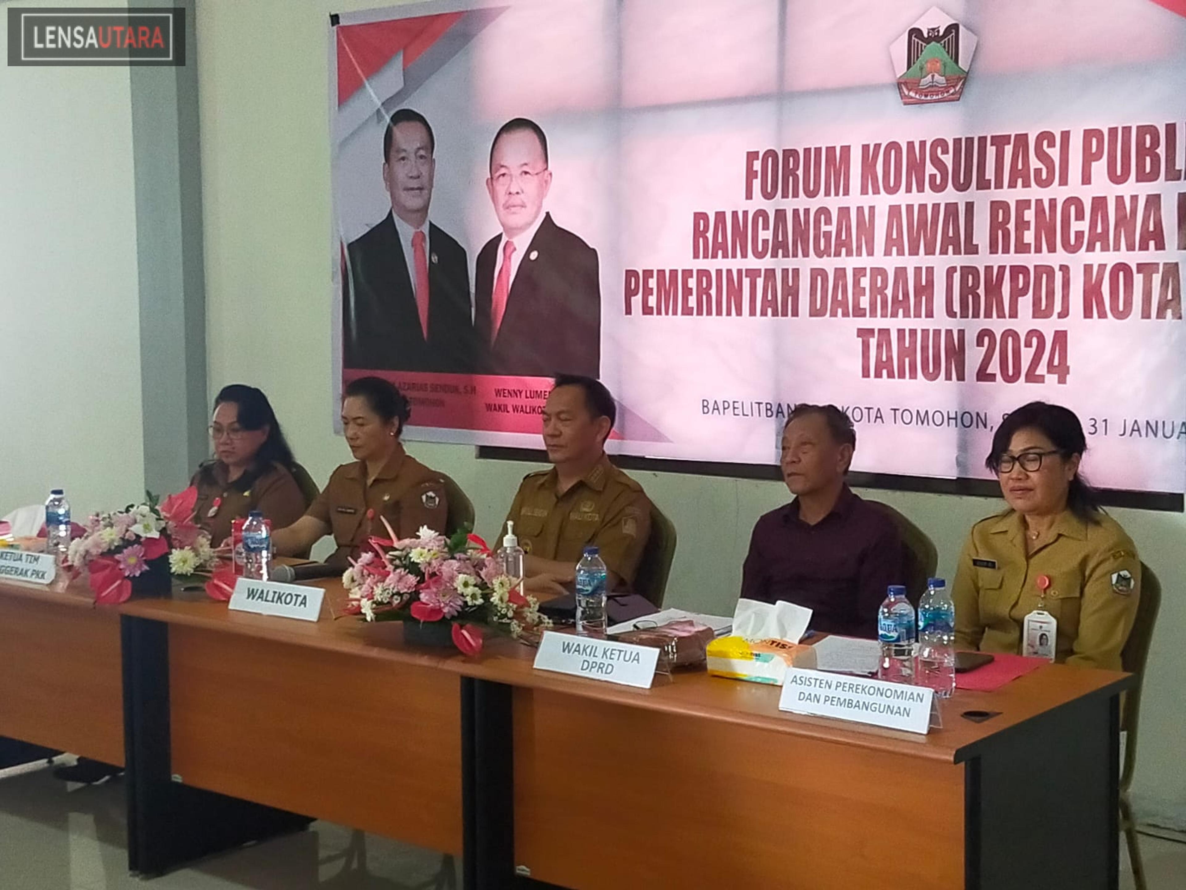BAPELITBANGDA Tomohon Gelar Konsultasi Publik RKPD, Senduk : Perhatikan Isu Strategis dan Dinamika Yang Ada