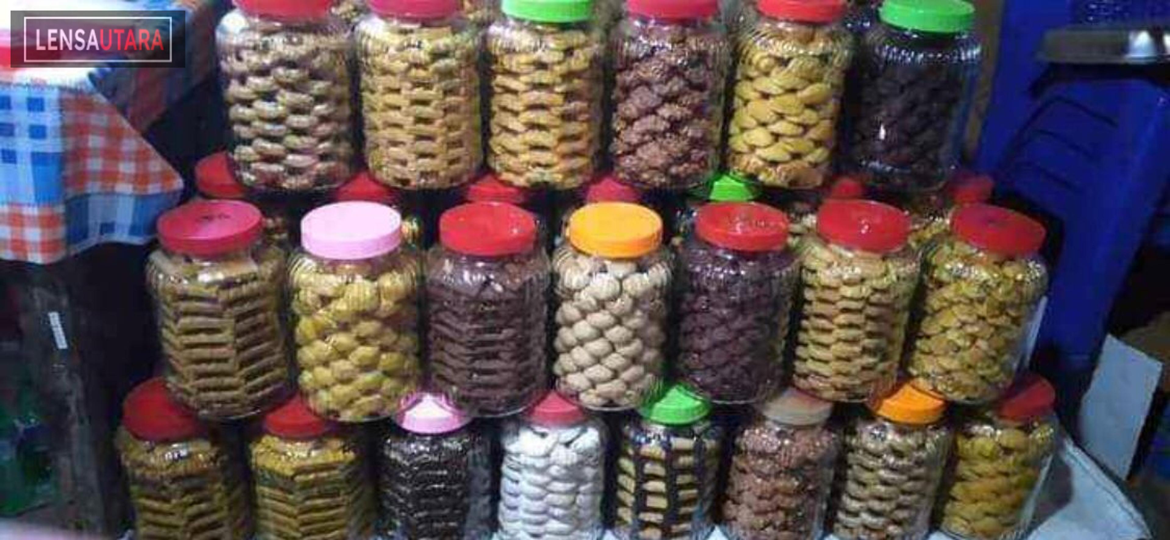 Kue Natal Mulai Menghiasi Marketplace dan Pertokoan