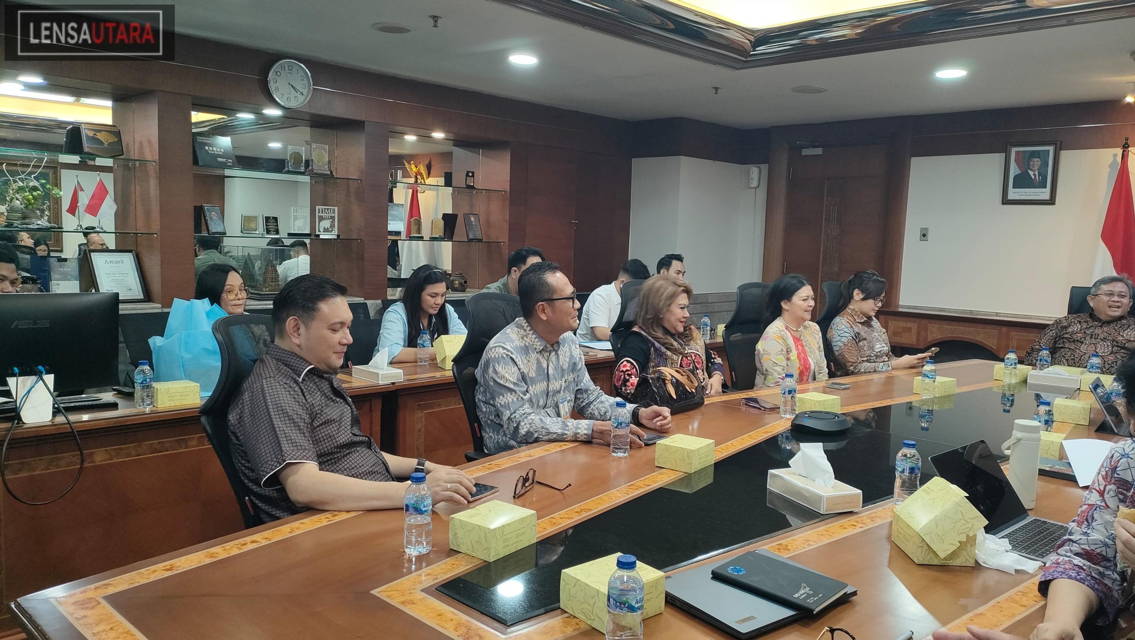 Sekretaris Utama Kementerian Pariwisata RI Pimpin Rapat Persiapan TIFF Bersama Pemkot Tomohon dan Panitia