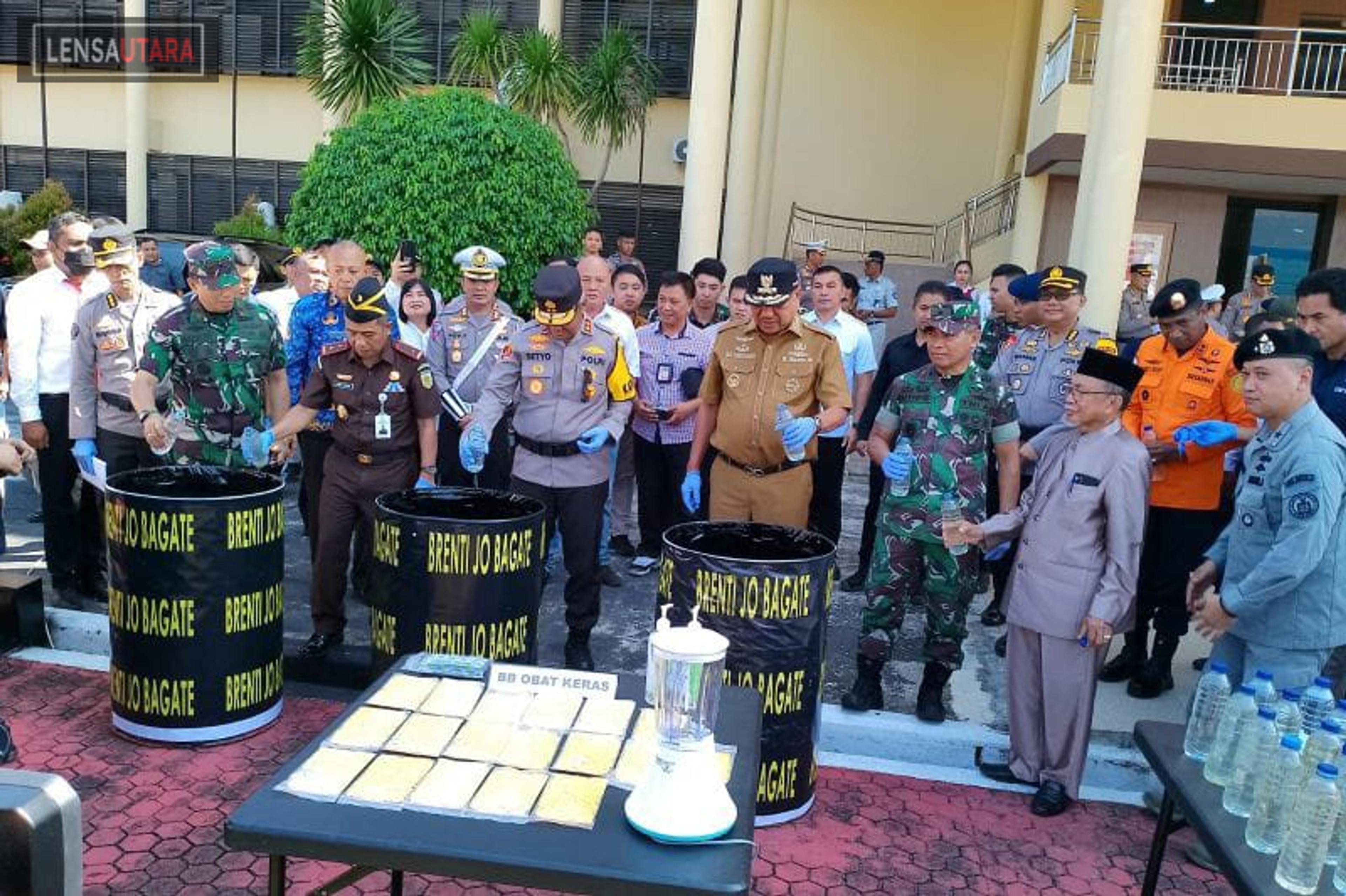 Polda Sulawesi Utara Musnahkan 4.699 liter Minuman Beralkohol Tanpa Izin