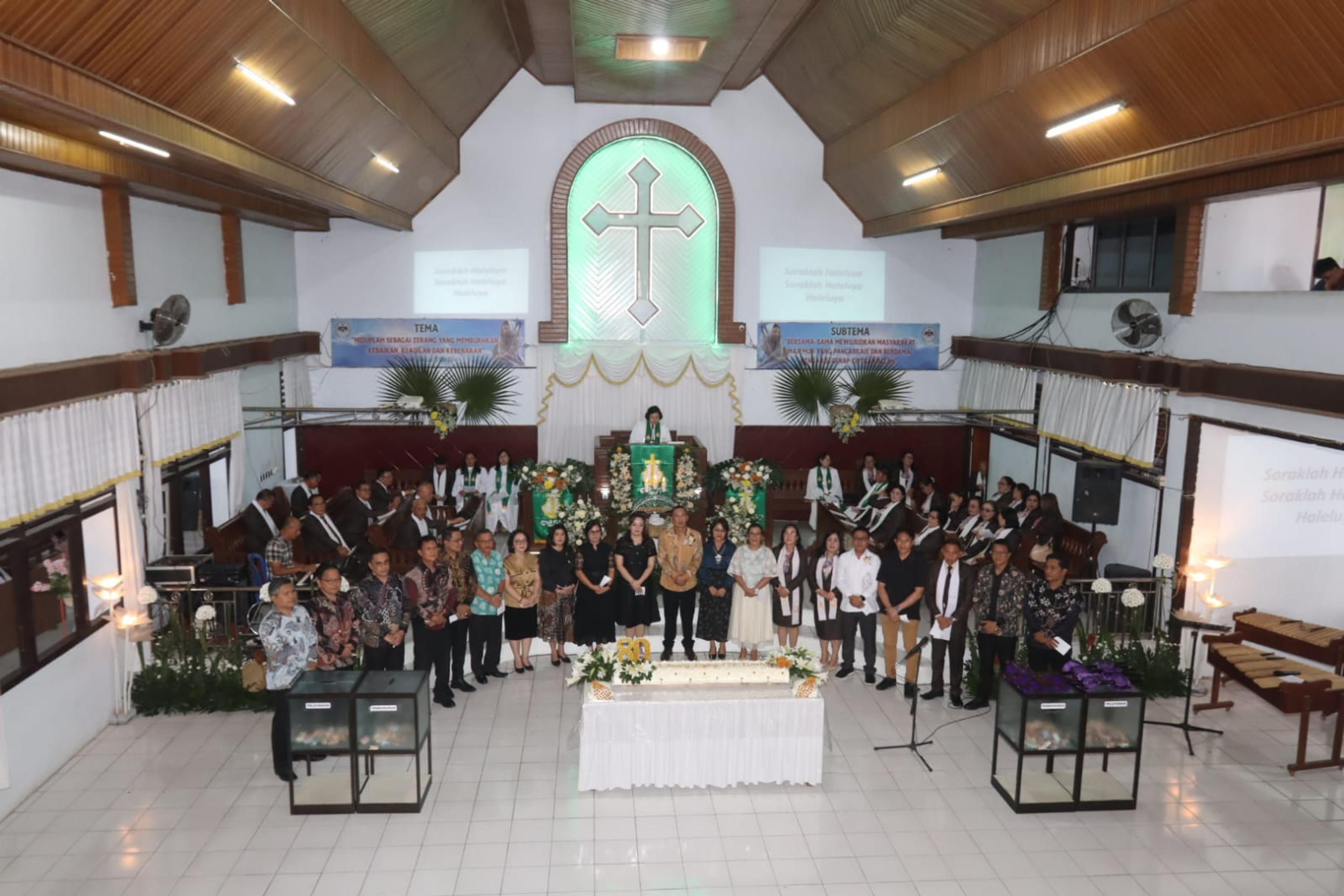 Sendy Rumajar Hadiri HUT ke-80 Jemaat GMIM Bait-Lahim Talete Satu