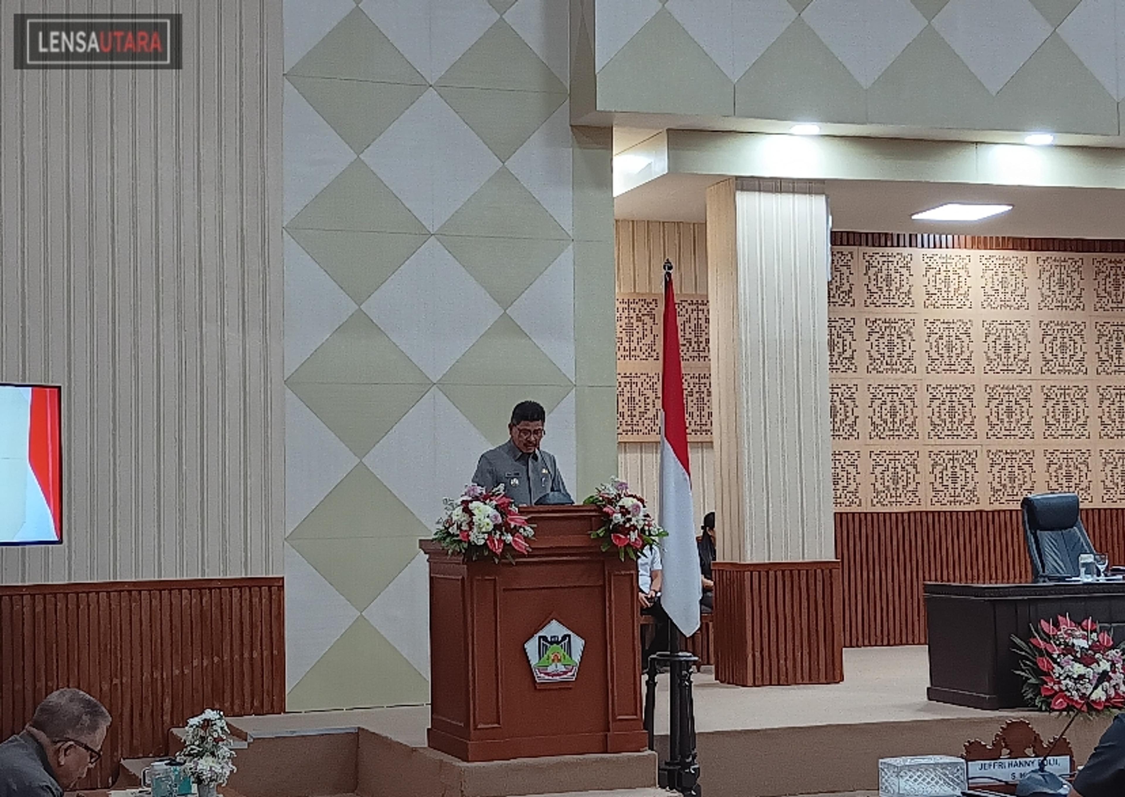 Kaligis Hadiri Paripurna Mendengarkan Penjelasan Ranperda APBD 2025