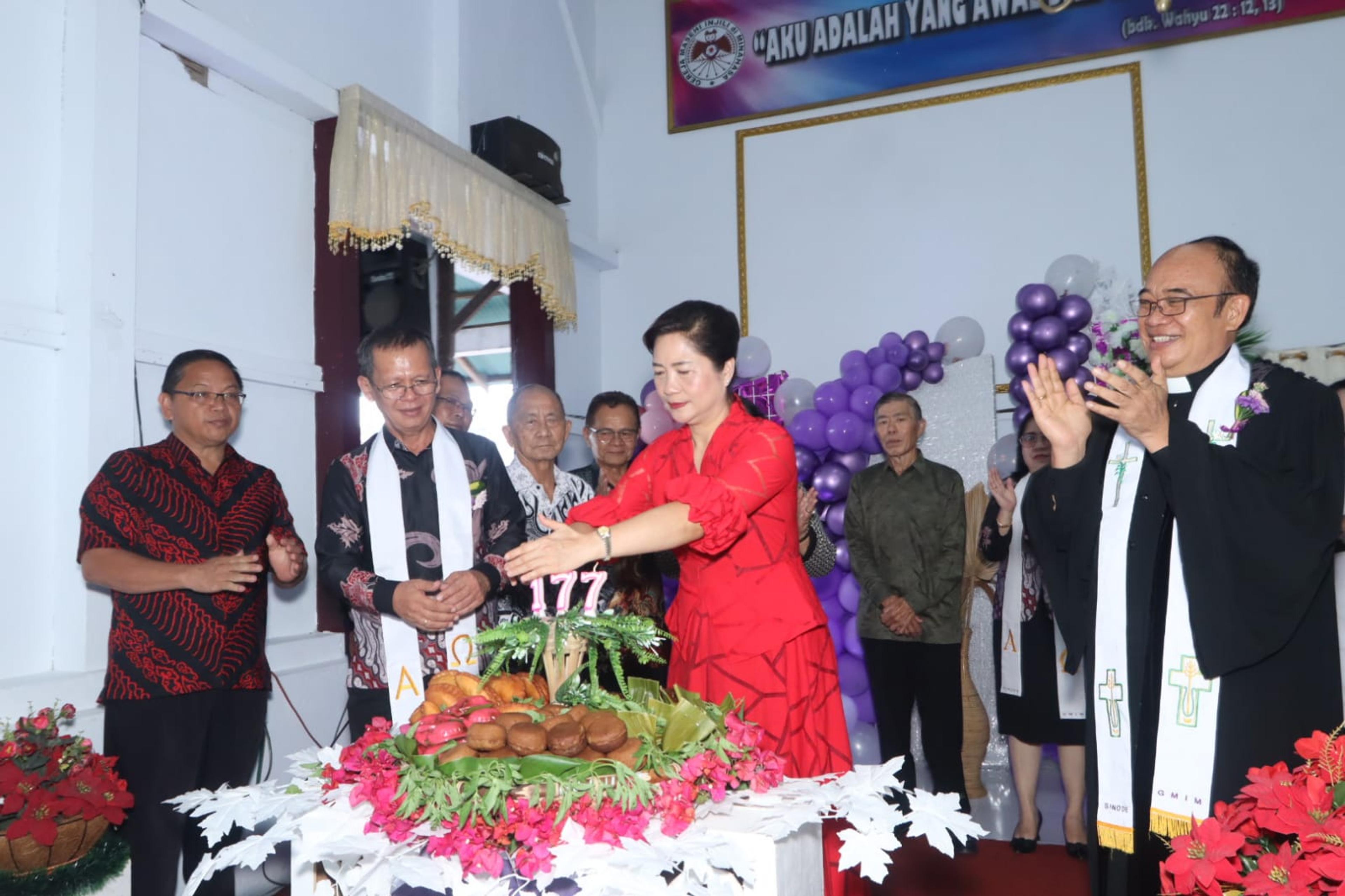 GMIM Syaloom Tumtangtang Rayakan HUT ke-177, Pemkot Sumbang Rp75 Juta