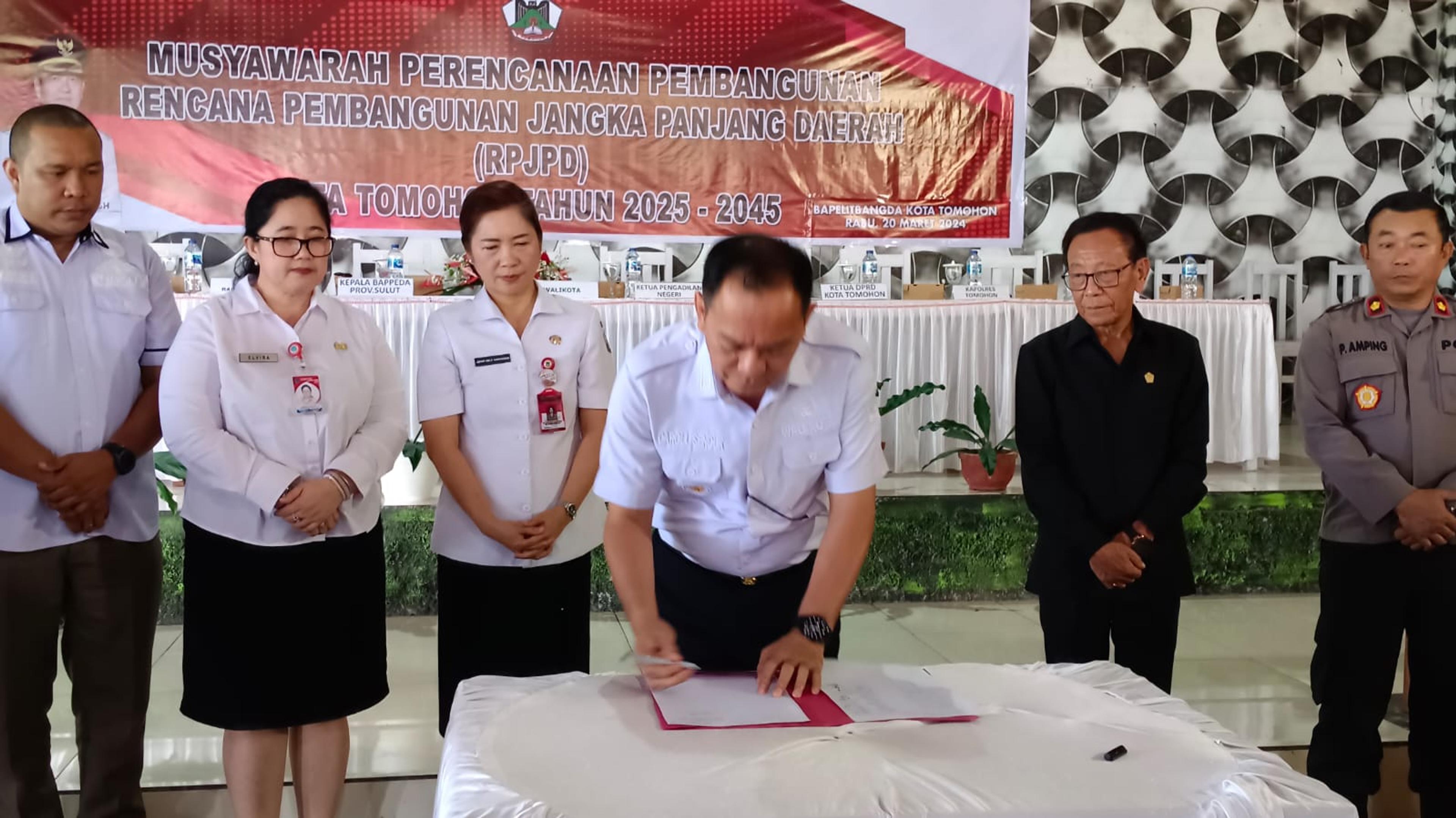 Caroll Buka Muresembang RPJPD, Ini Visi Pembangunan Kota Tomohon 2025-2045