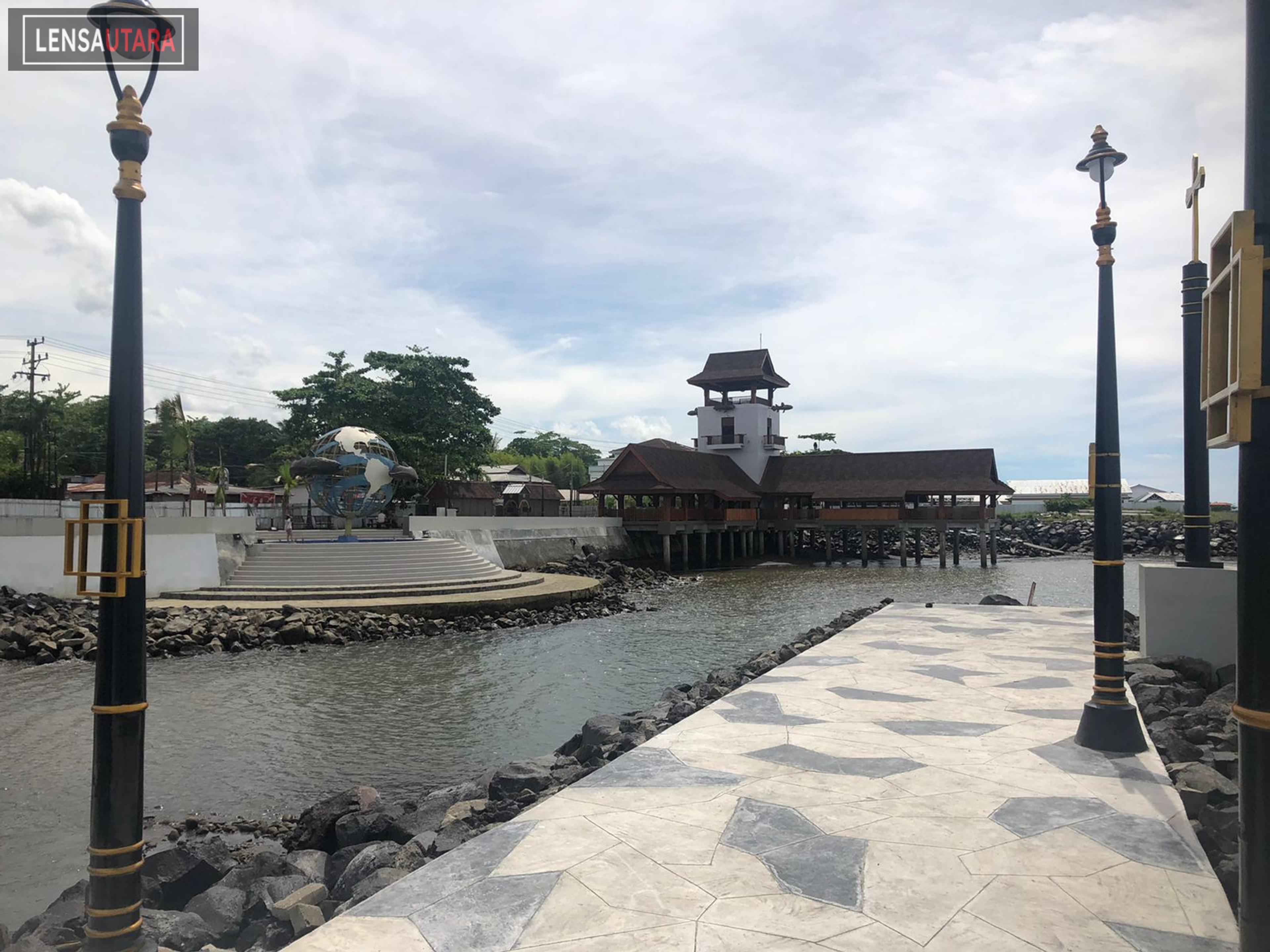 Malalayang Beach Walk: Seperti Berada di Luar Negeri