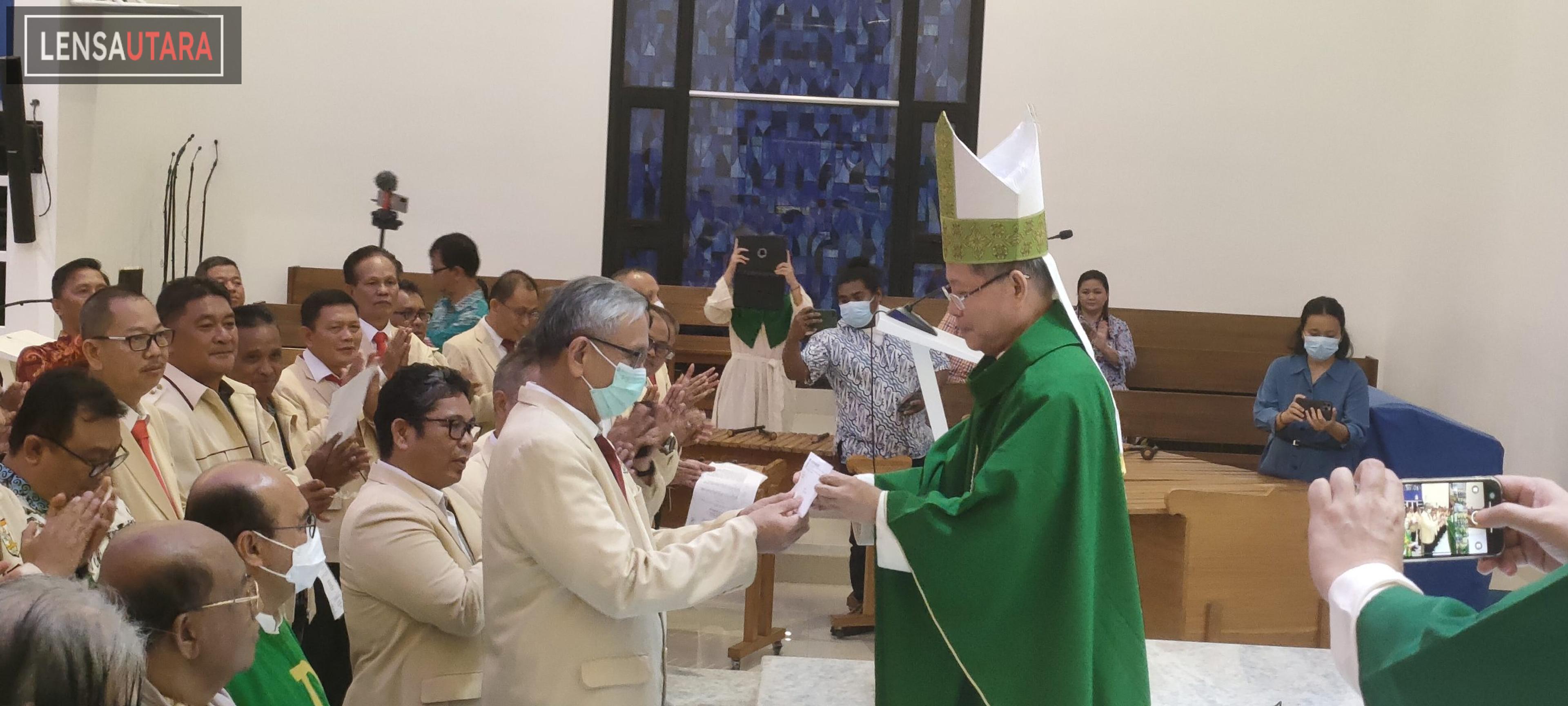 Kindangen Kembali Jabat Ketua Umum Kaum Bapak Katolik Keuskupan Manado