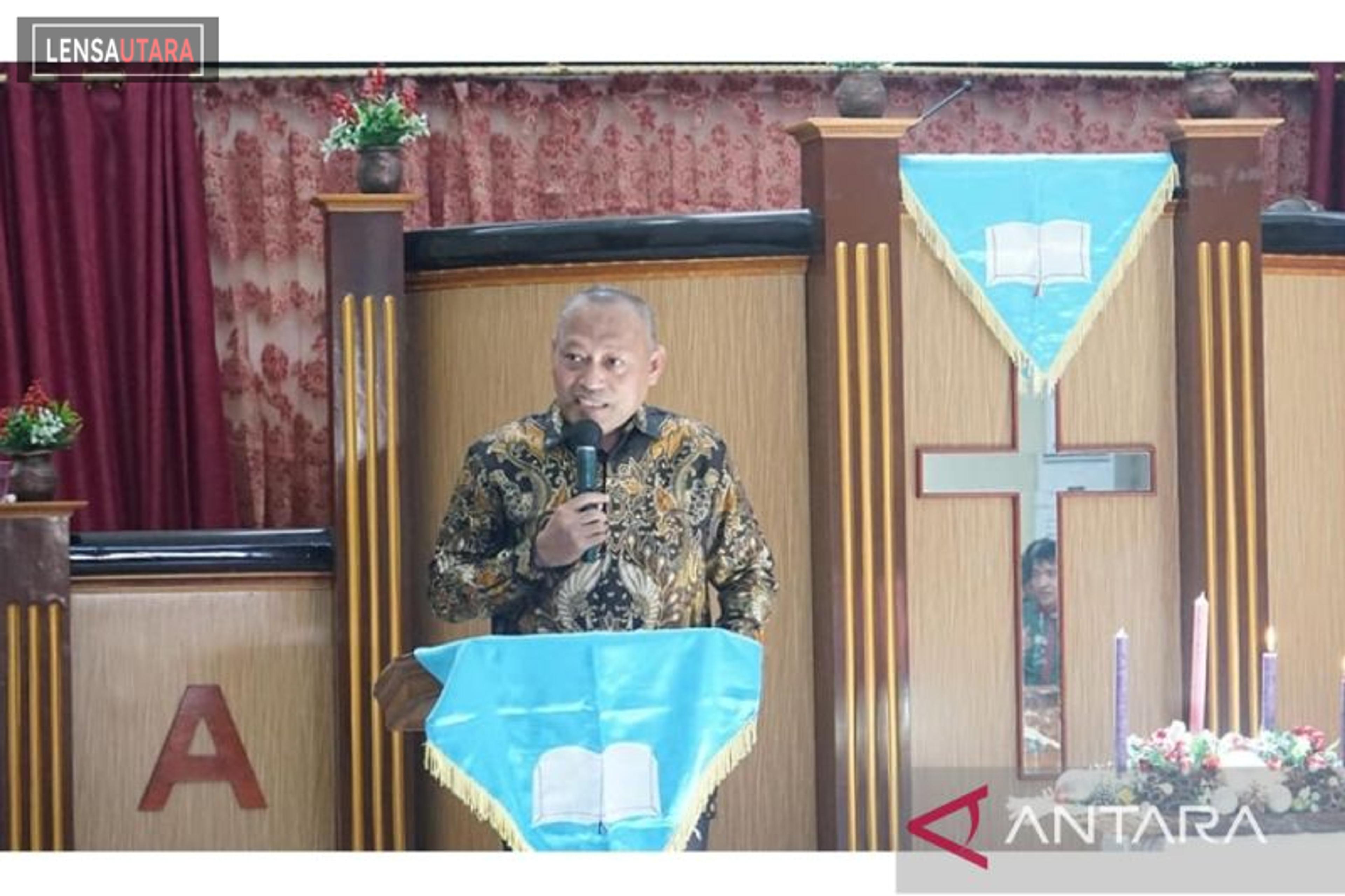 Kakanwil Kemenag Sulut: Momentum Natal untuk Berbagi-Melayani