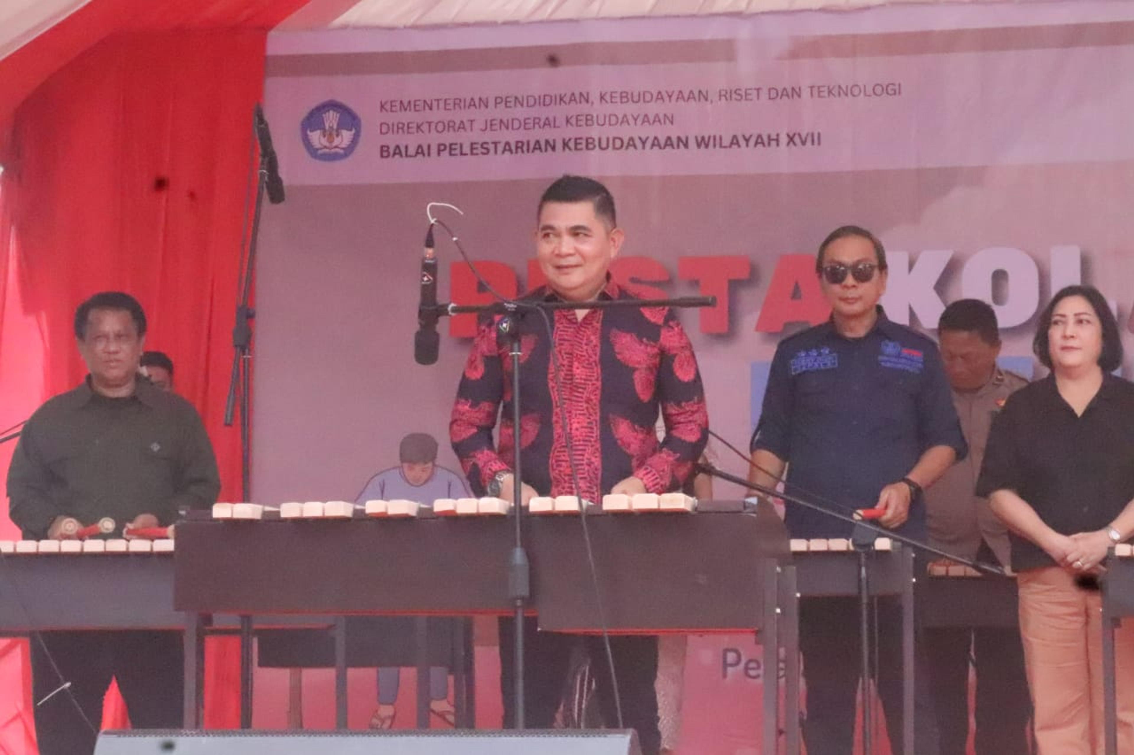Wakili Walikota Tomohon, Albert Tulus Buka Pesta Kolintang Milenial di PRT