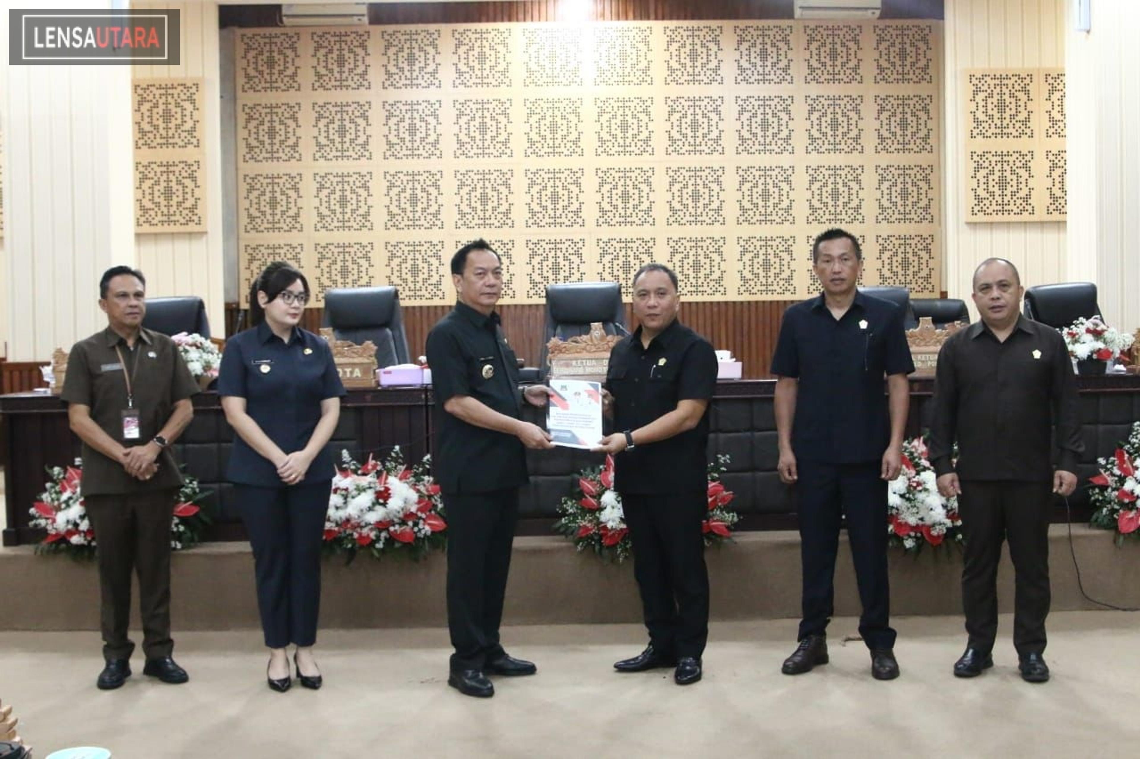 Tiga Ranperda Dibahas, DPRD Gelar Rapat Paripurna Bersama Walikota Tomohon