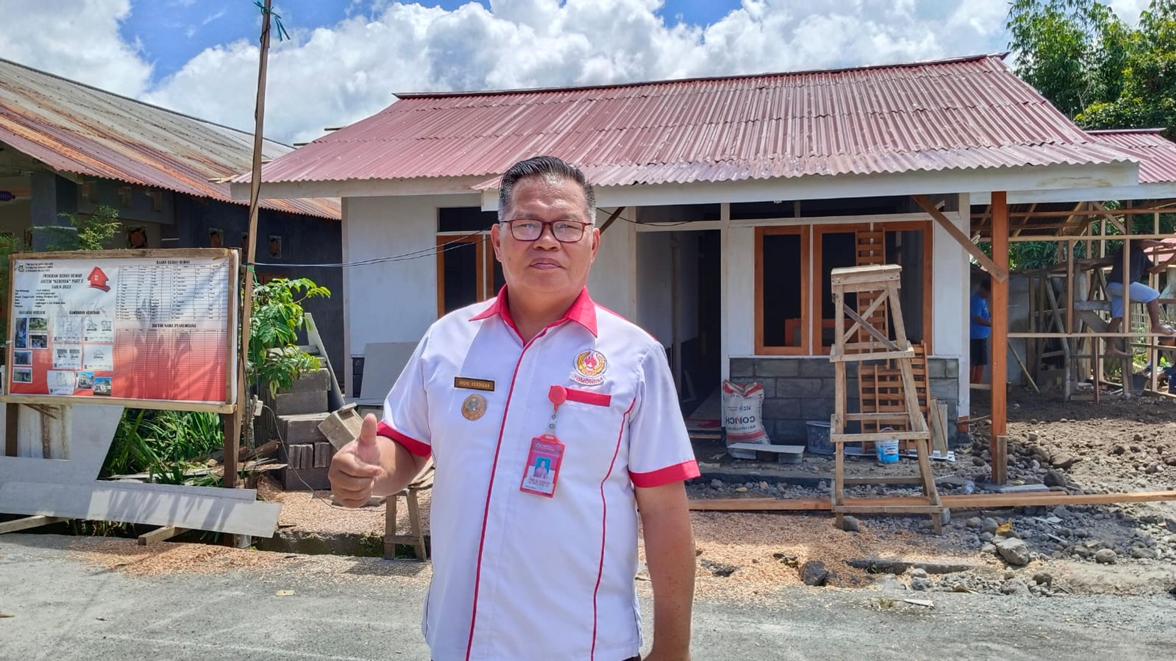 Lurah Andre Siap Rampungkan Program Bedah Rumah Sistem Keroyok “Part 2”