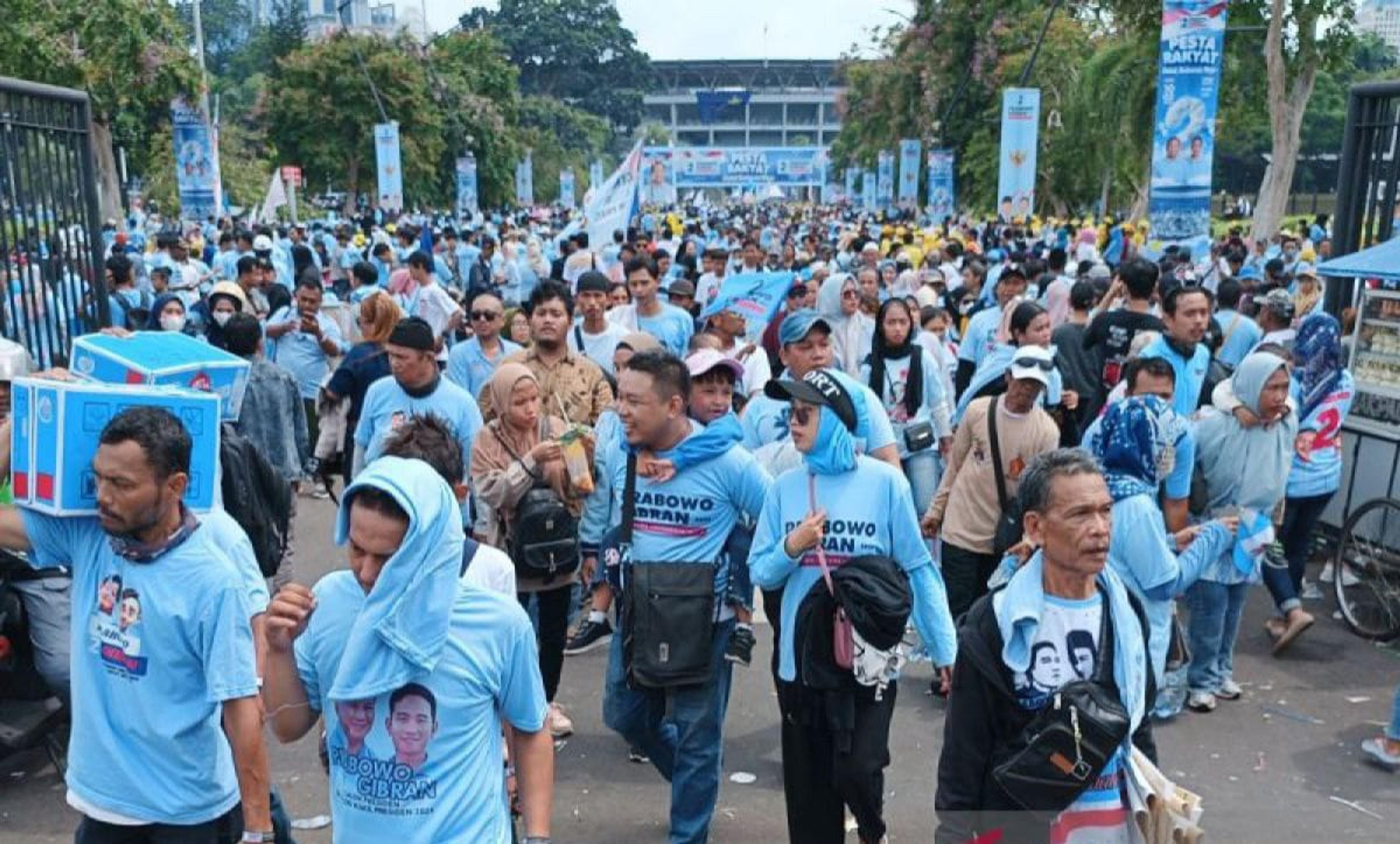GBK Penuh Saat Kampanye Prabowo-Gibran, yang di Luar tak Bisa Masuk Lagi