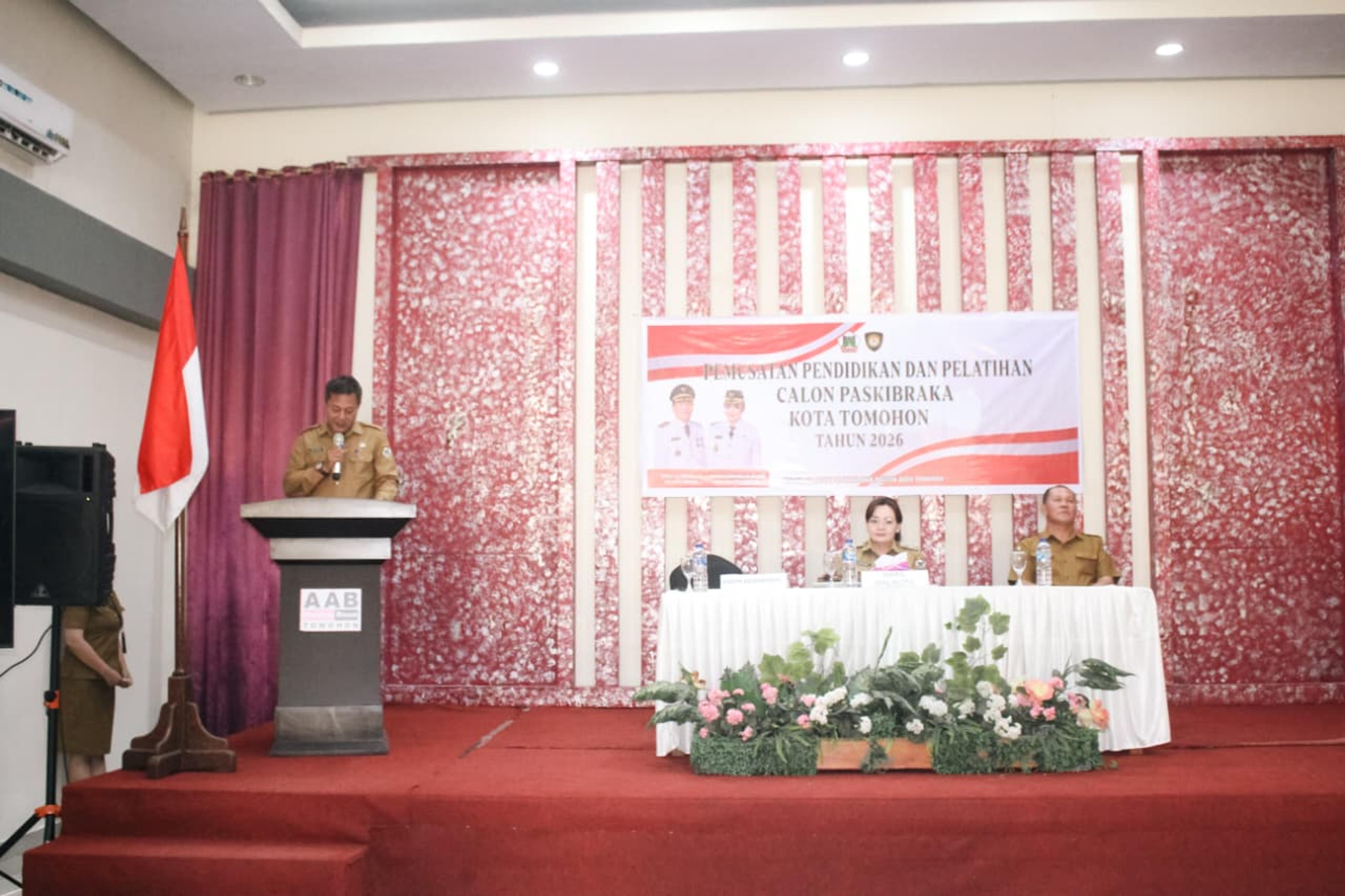 Wakil Wali Kota Tomohon, Sendy G.A. Rumajar membuka kegiatan yang merupakan bagian dari pemusatan pendidikan dan pelatihan bagi calon Paskibraka. (Ist)