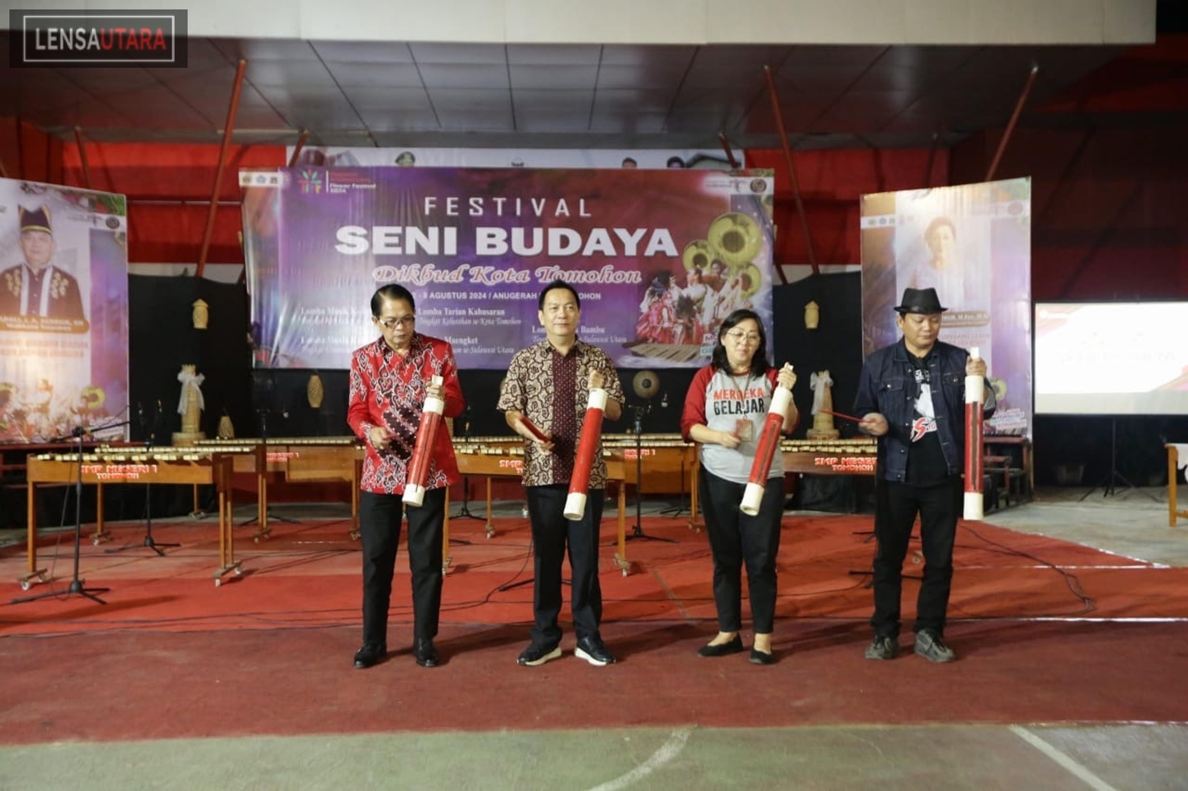 Buka Festival Seni dan Budaya, Walikota Caroll Ajak Terus Lestarikan Budaya