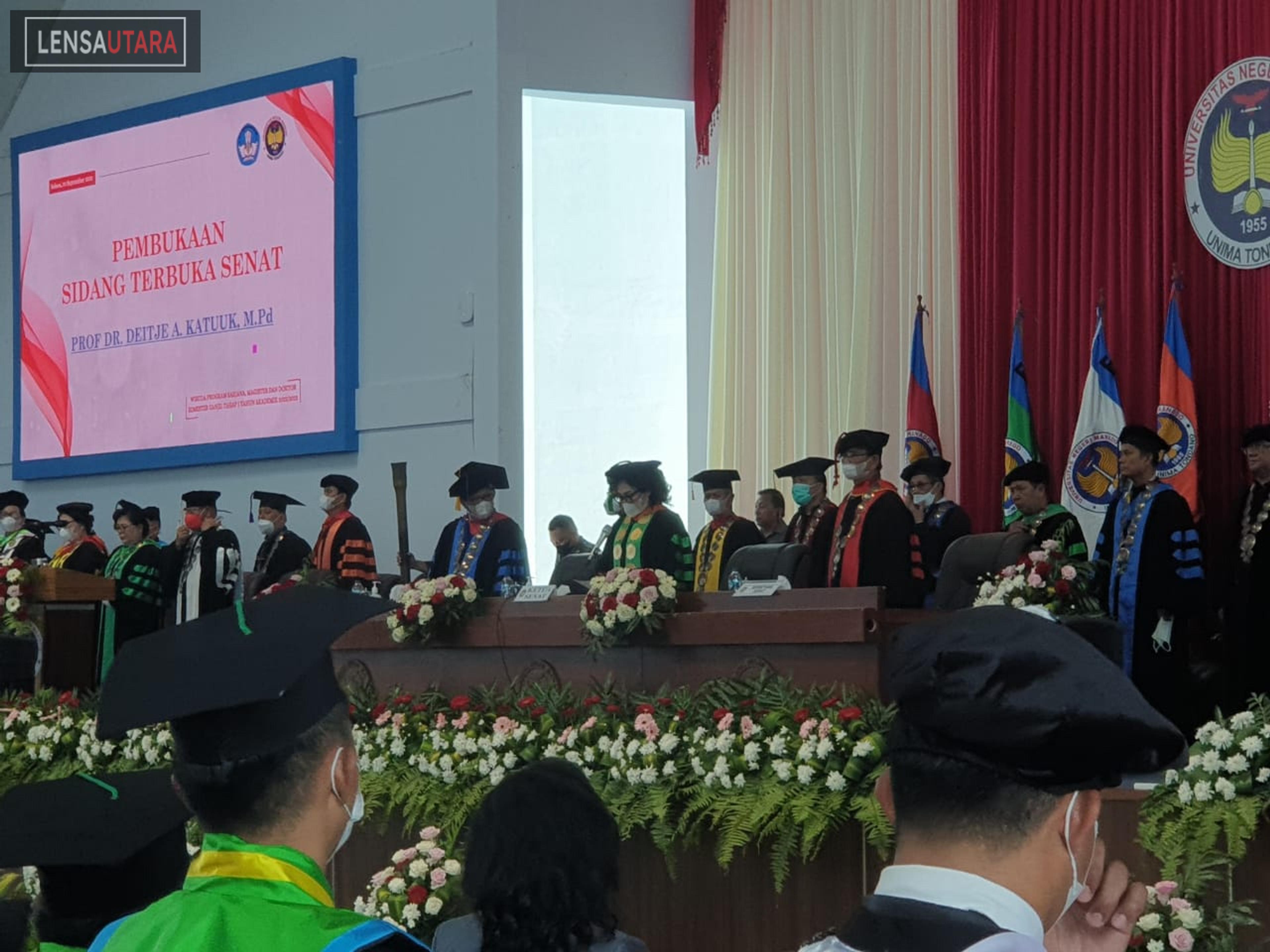 Unima Wisuda 717 Mahasiswa Lulusan Sarjana, Magister dan Doktor