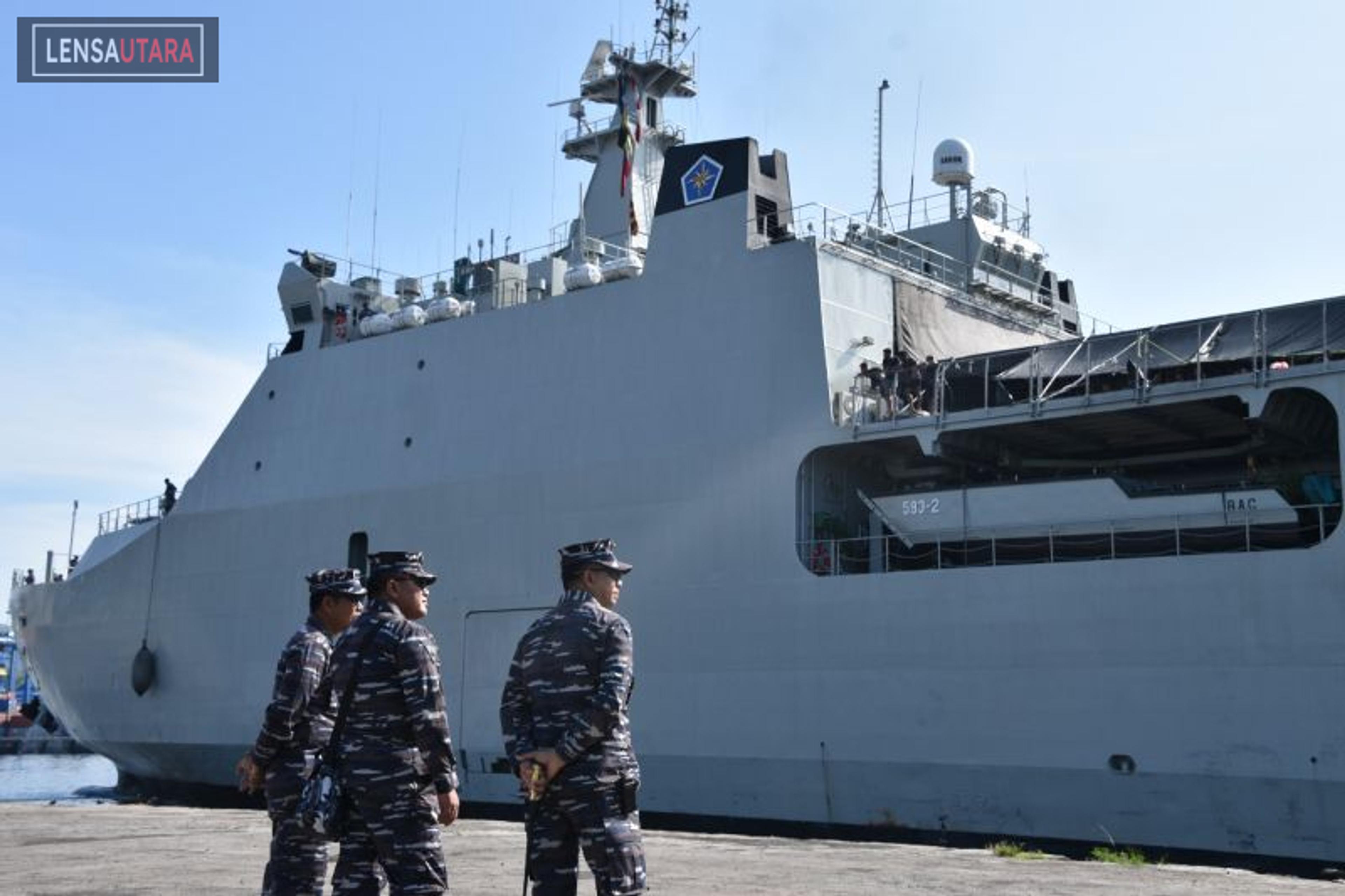 KRI Banda Aceh-593 Merapat di Bitung, Disambut Danlantamal VIII